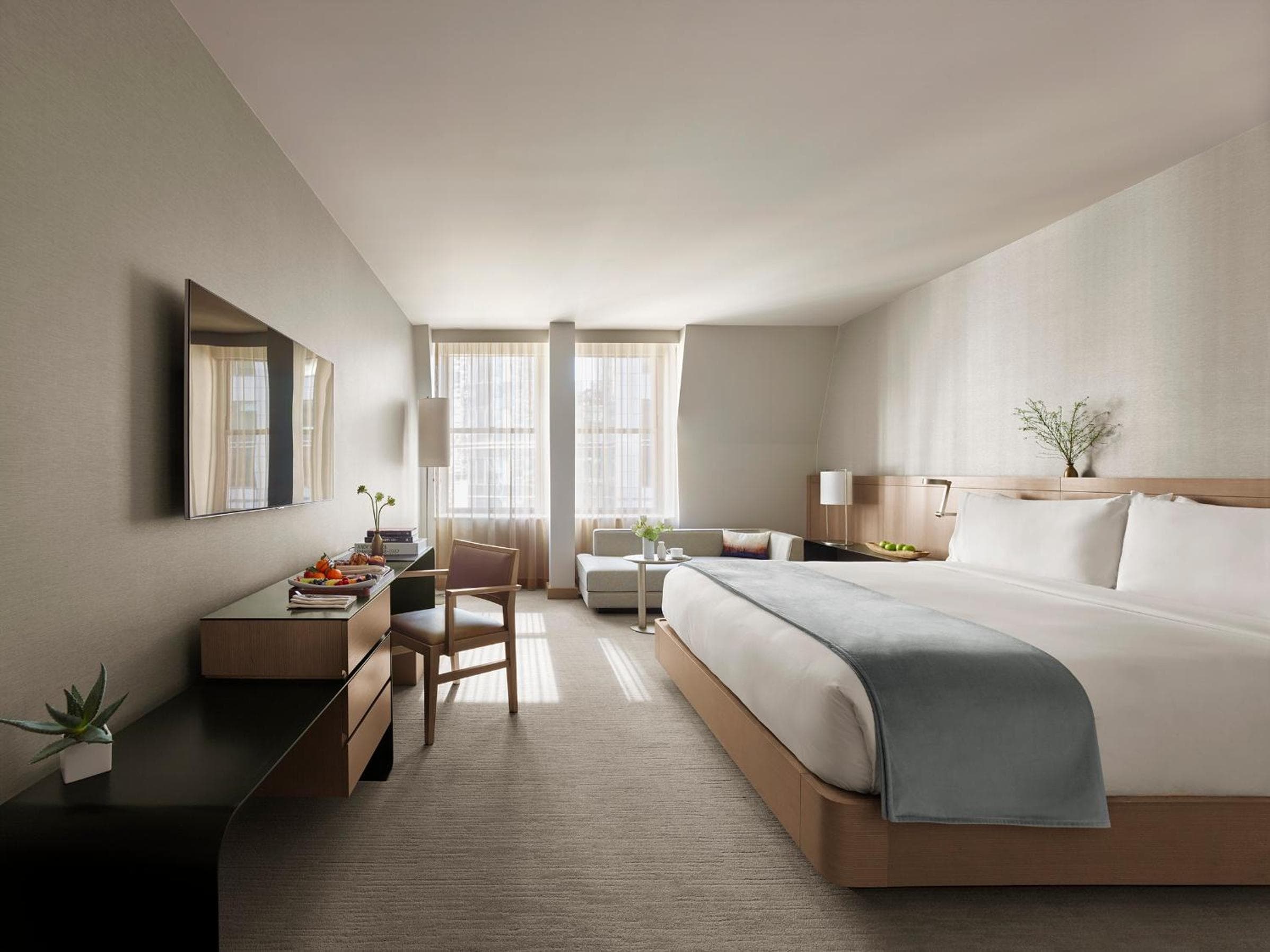 The Knickerbocker Hotel — 17