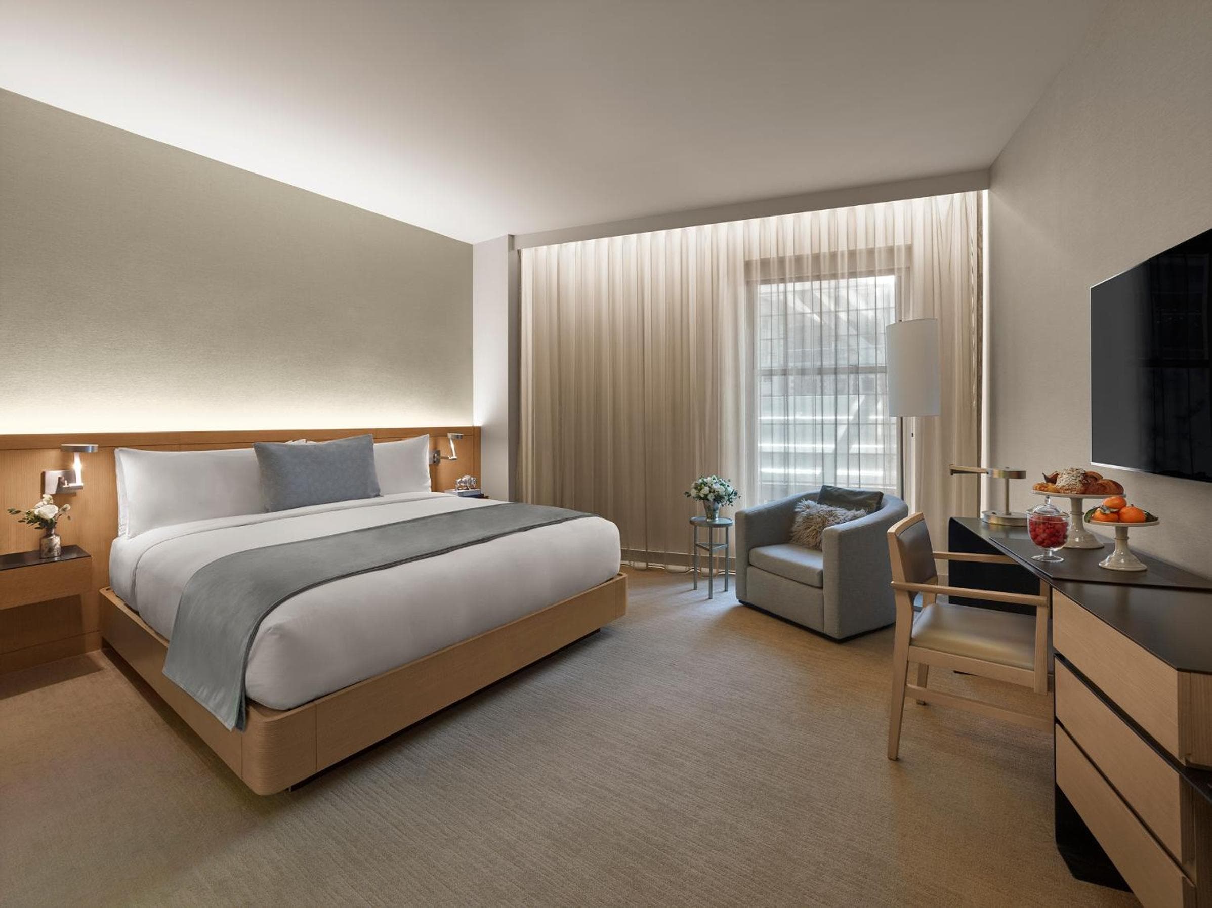 The Knickerbocker Hotel — 13