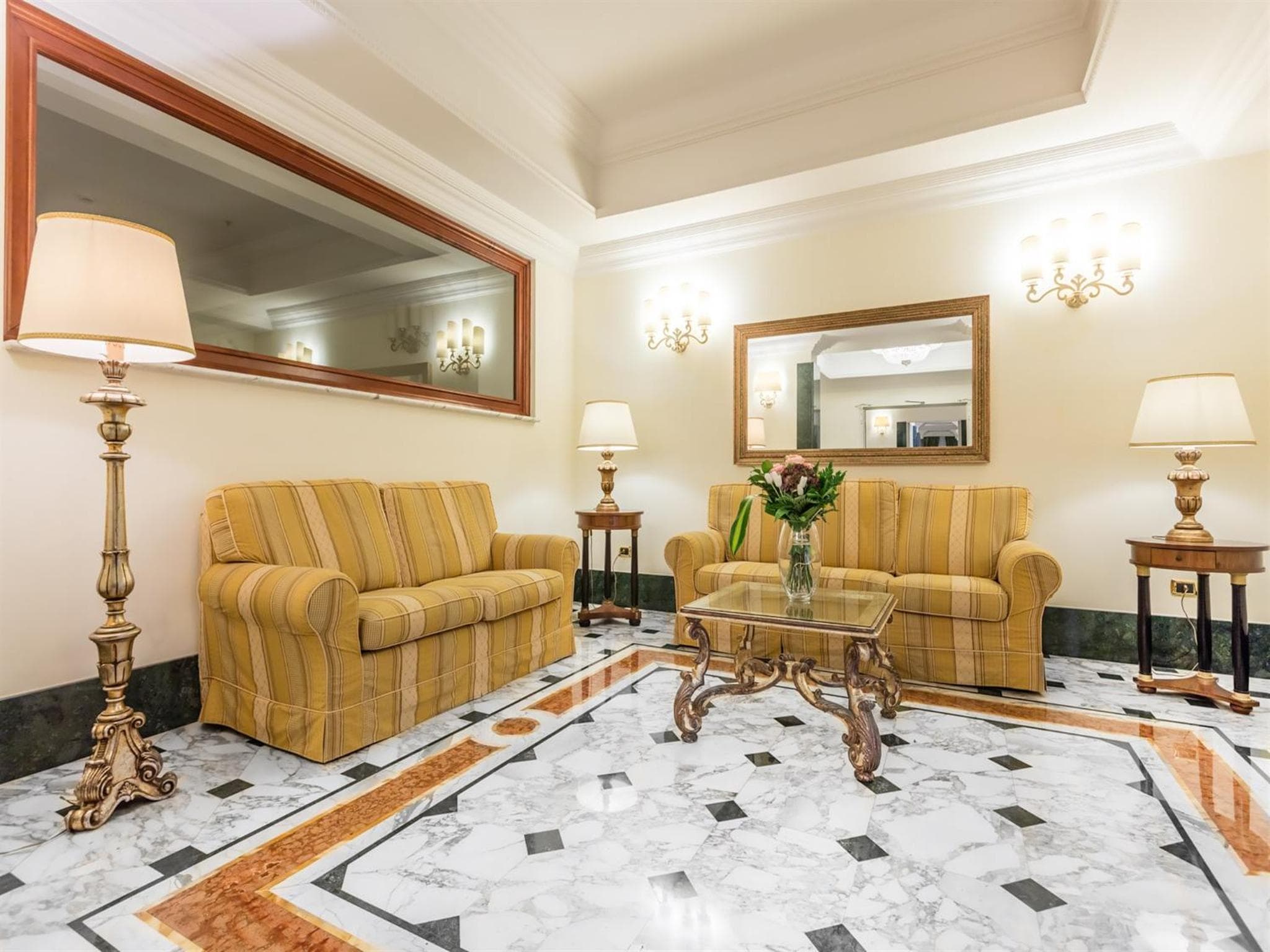 Raeli Hotel Regio — 15