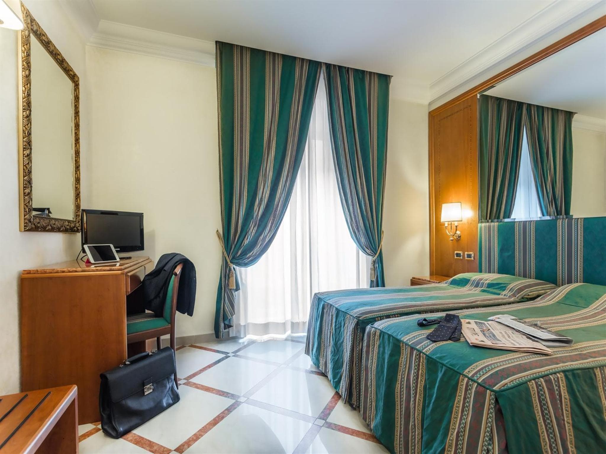 Raeli Hotel Regio — 12