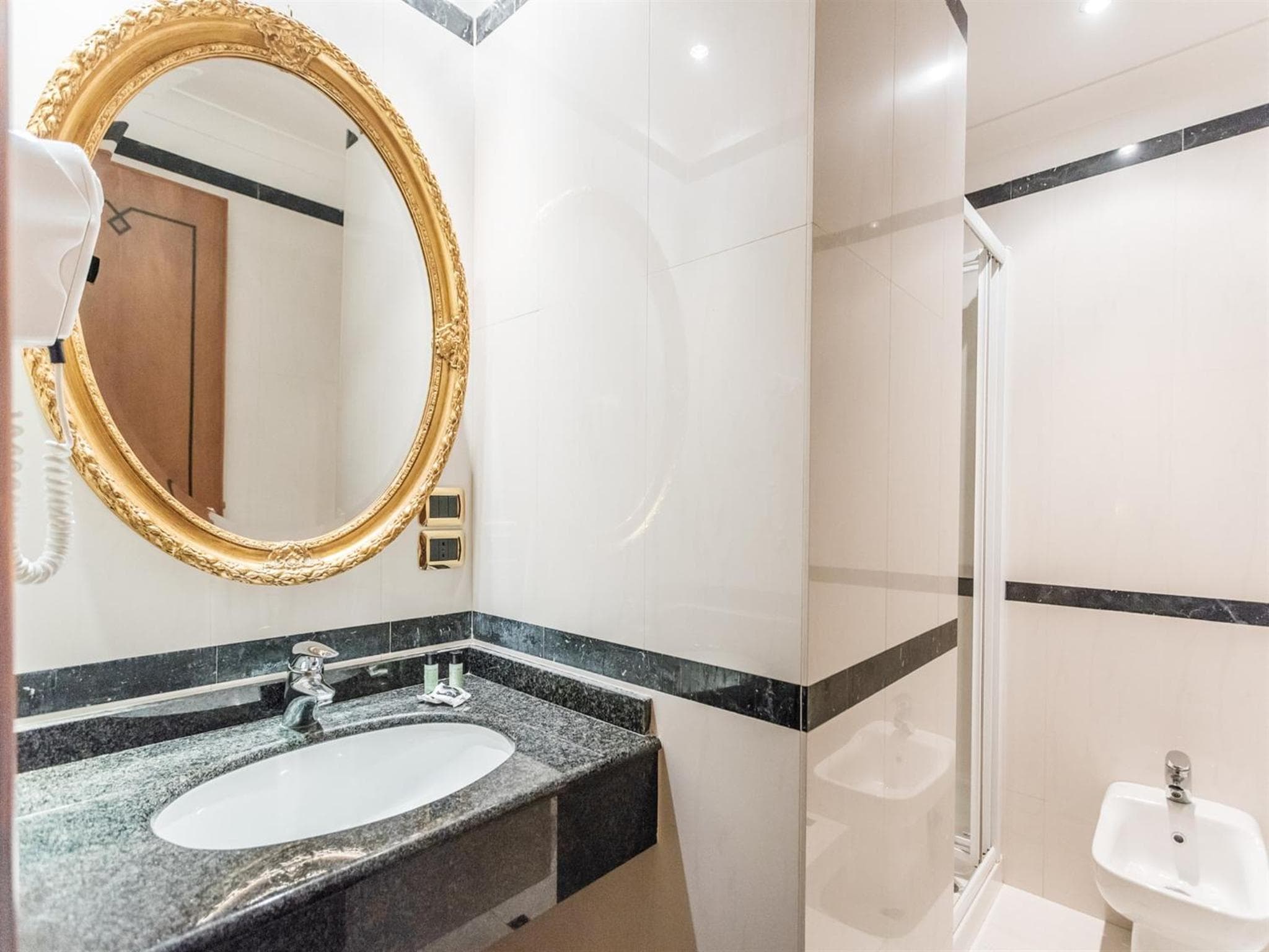 Raeli Hotel Regio — 23