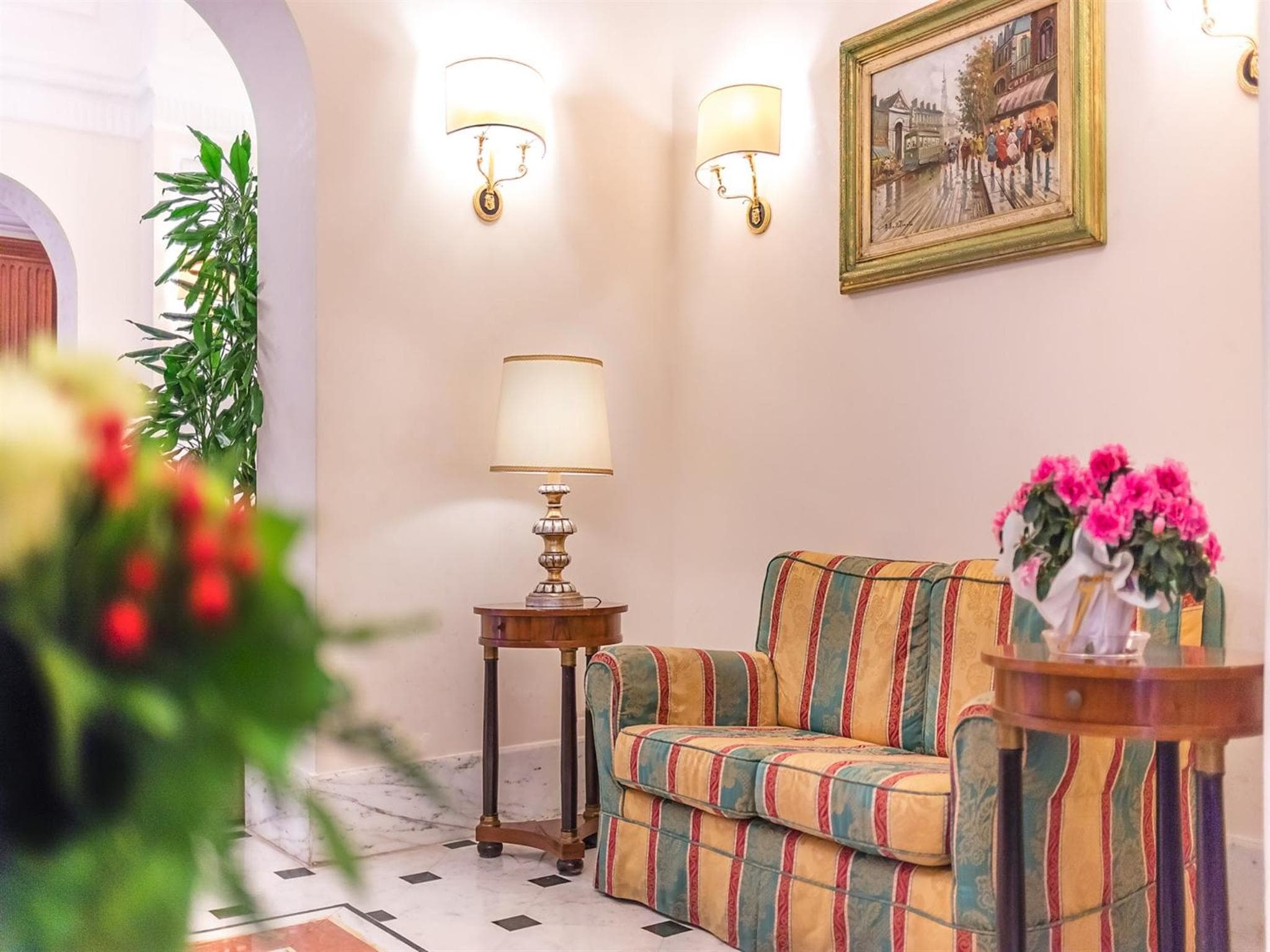 Raeli Hotel Lux — 16