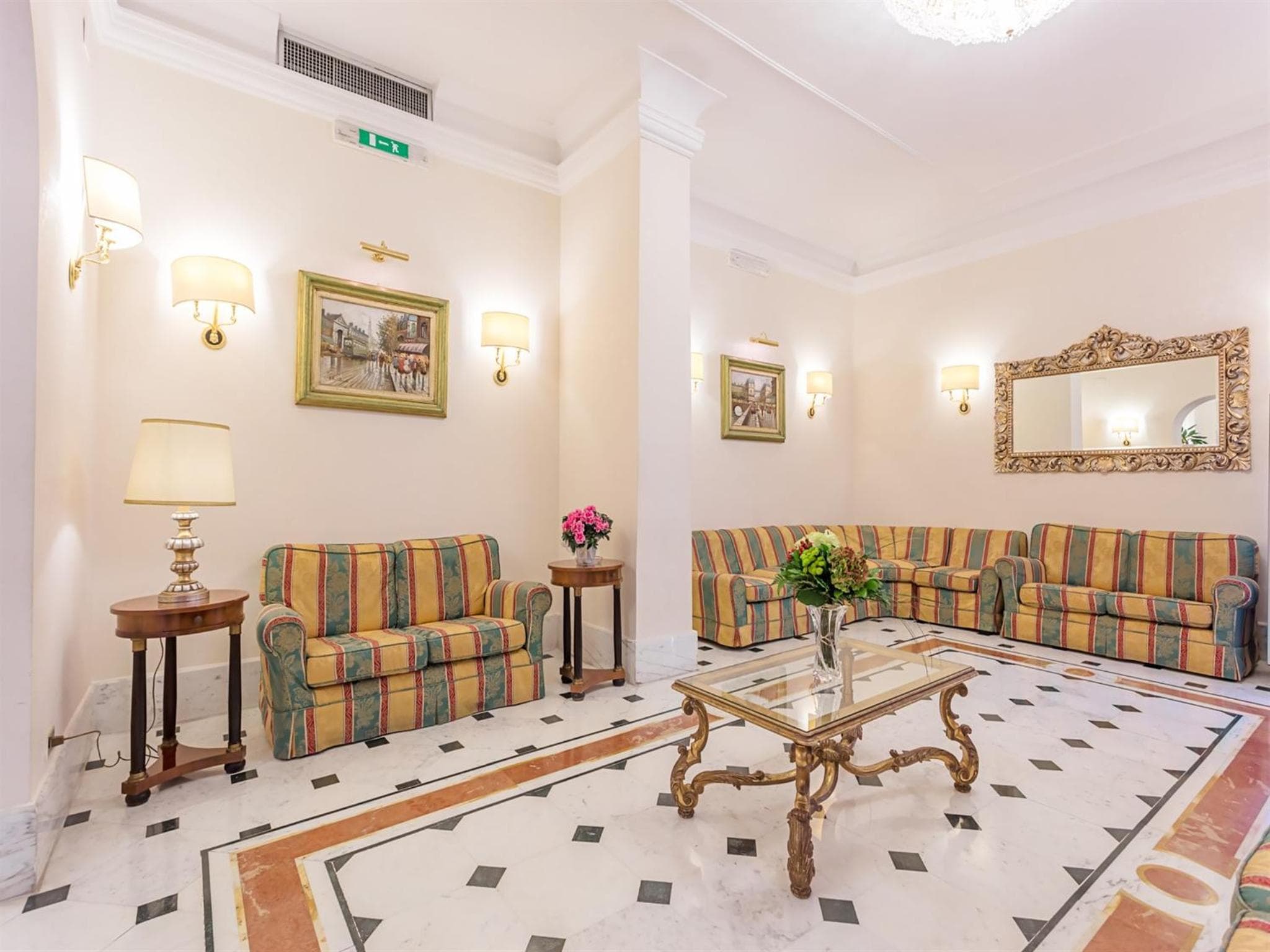 Raeli Hotel Lux — 17