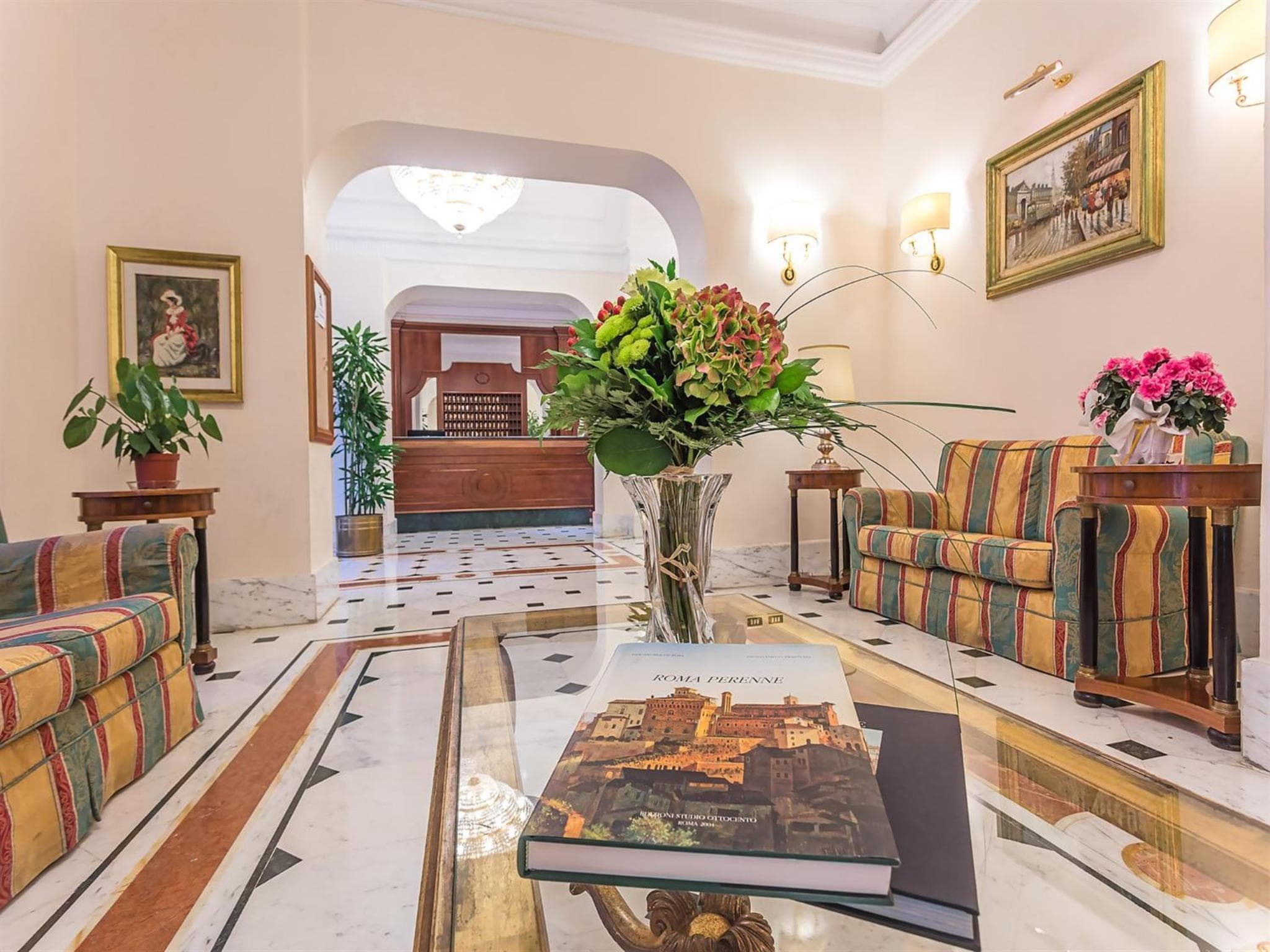 Raeli Hotel Lux — 19