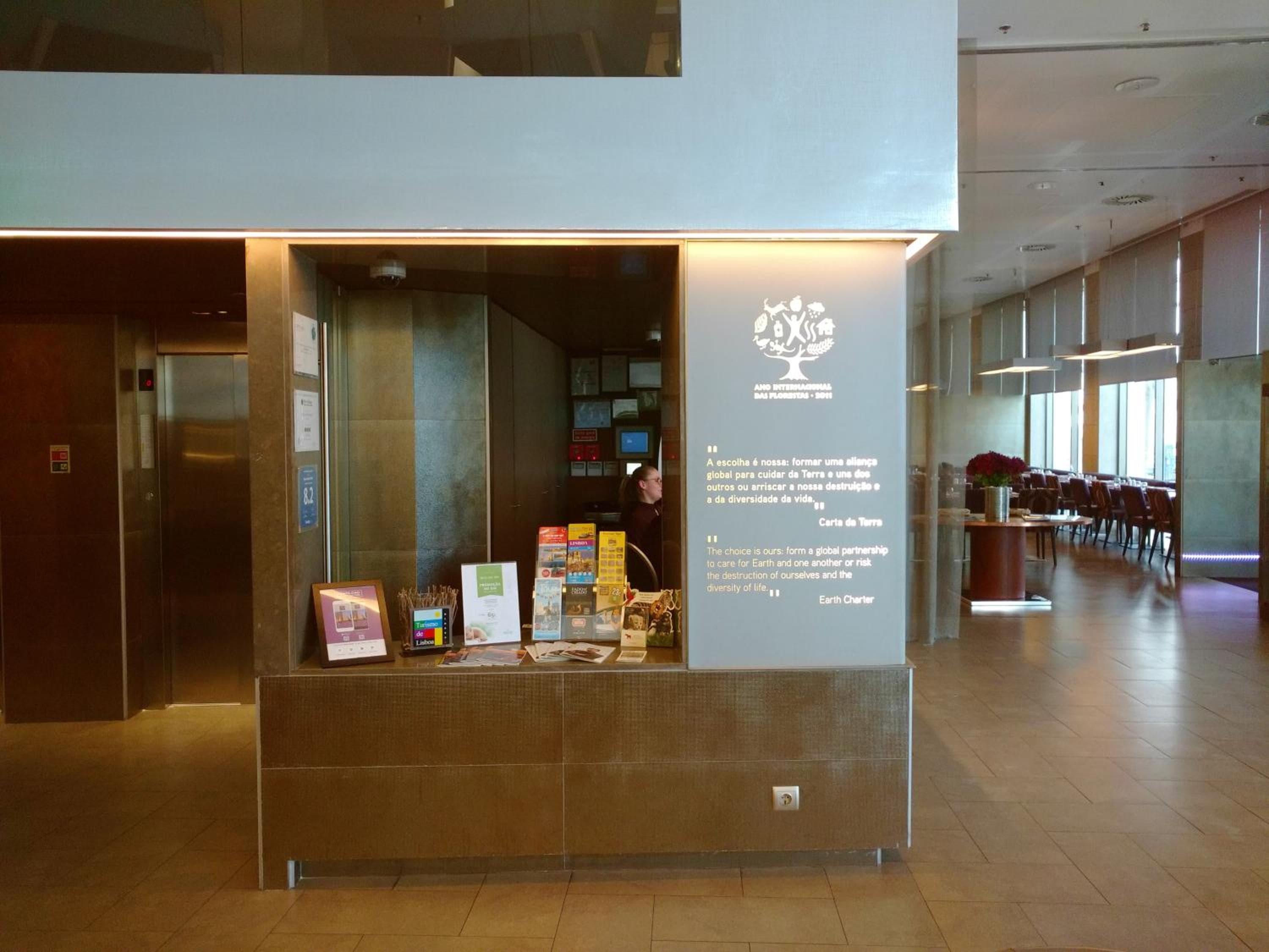 NEYA Lissabon Hotel — 8