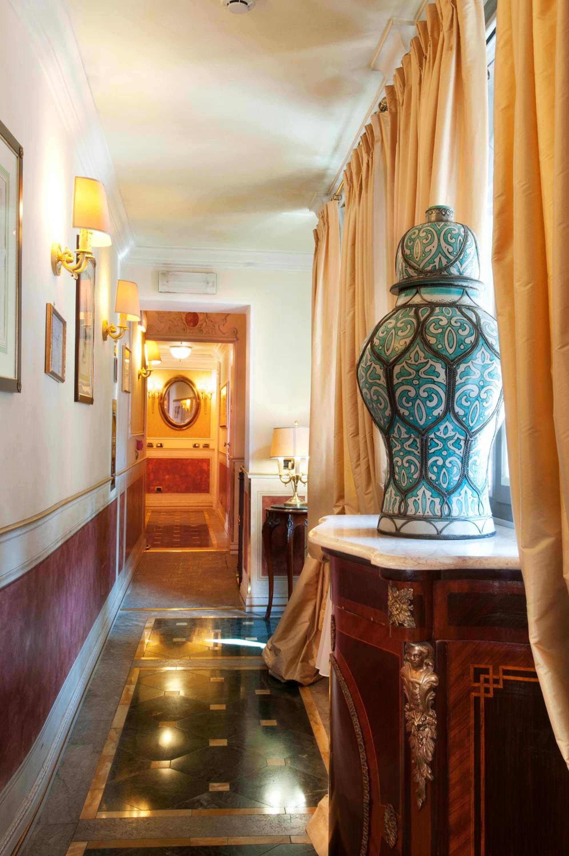 Hotel di charme Petit Palais — 10