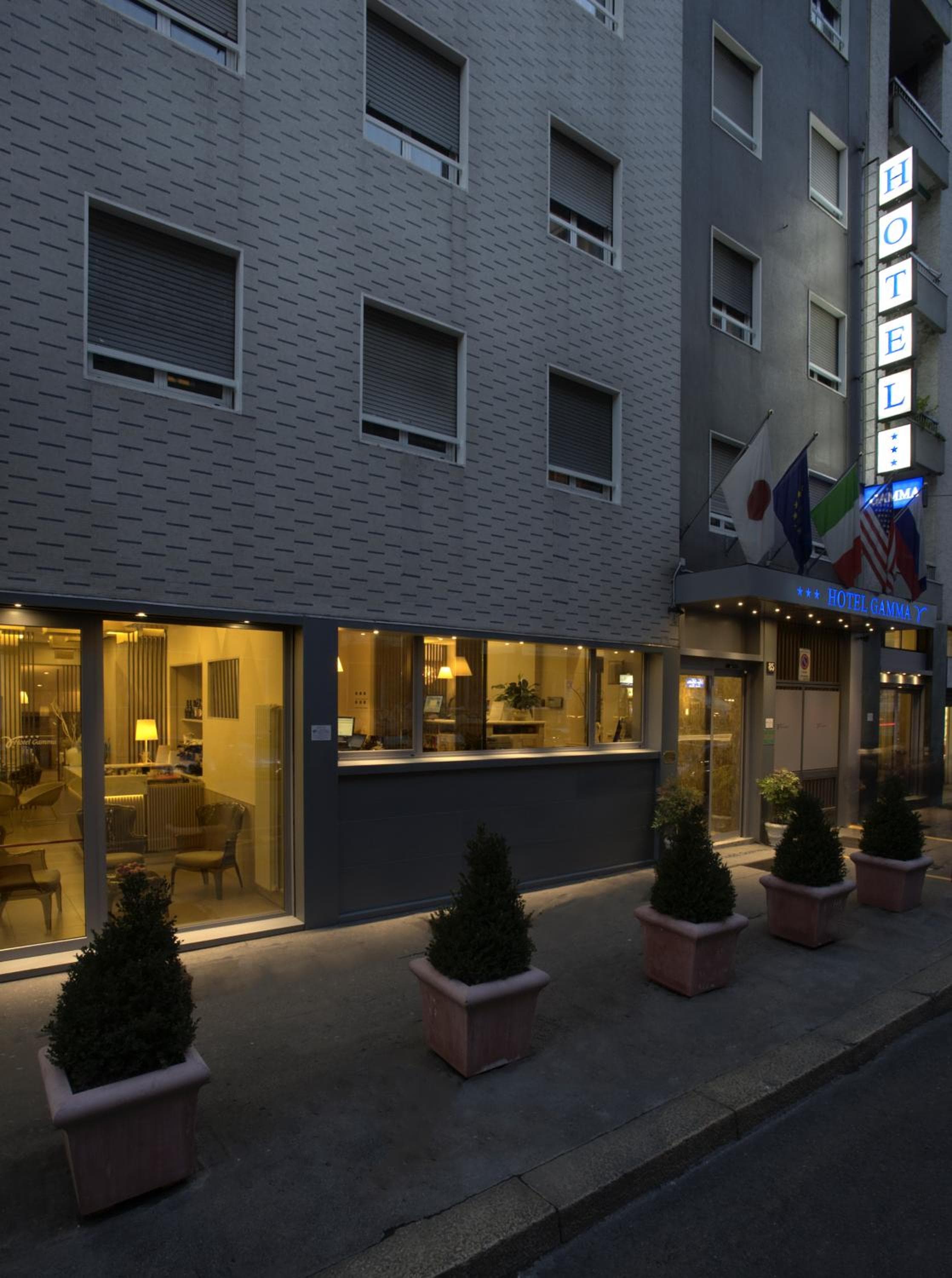 Hotel Gamma — 27