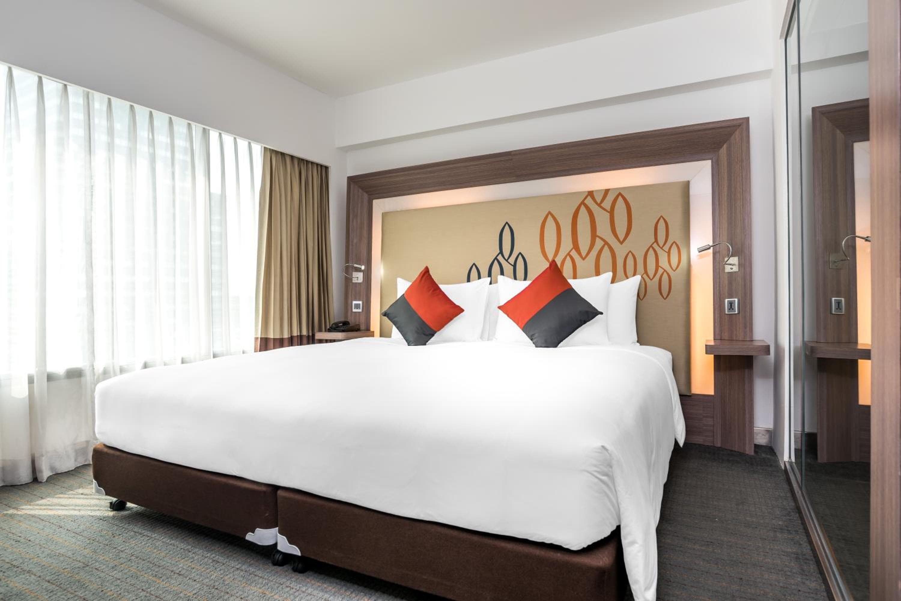 Hilton Garden Inn Bangkok Silom — 23