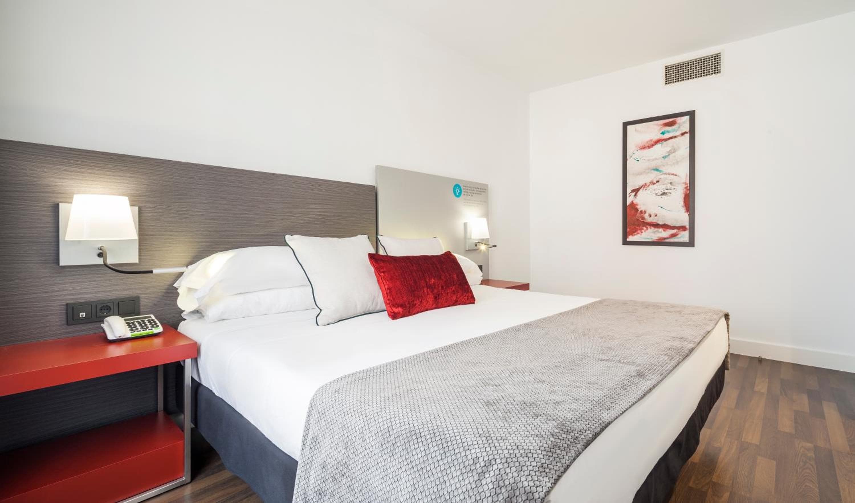Ilunion Suites Madrid — 11