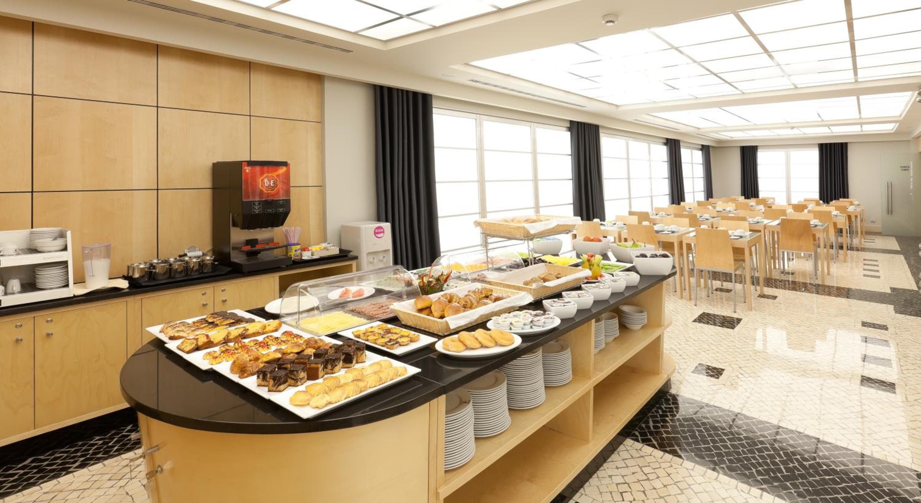 Hotel Alif Avenidas — 3