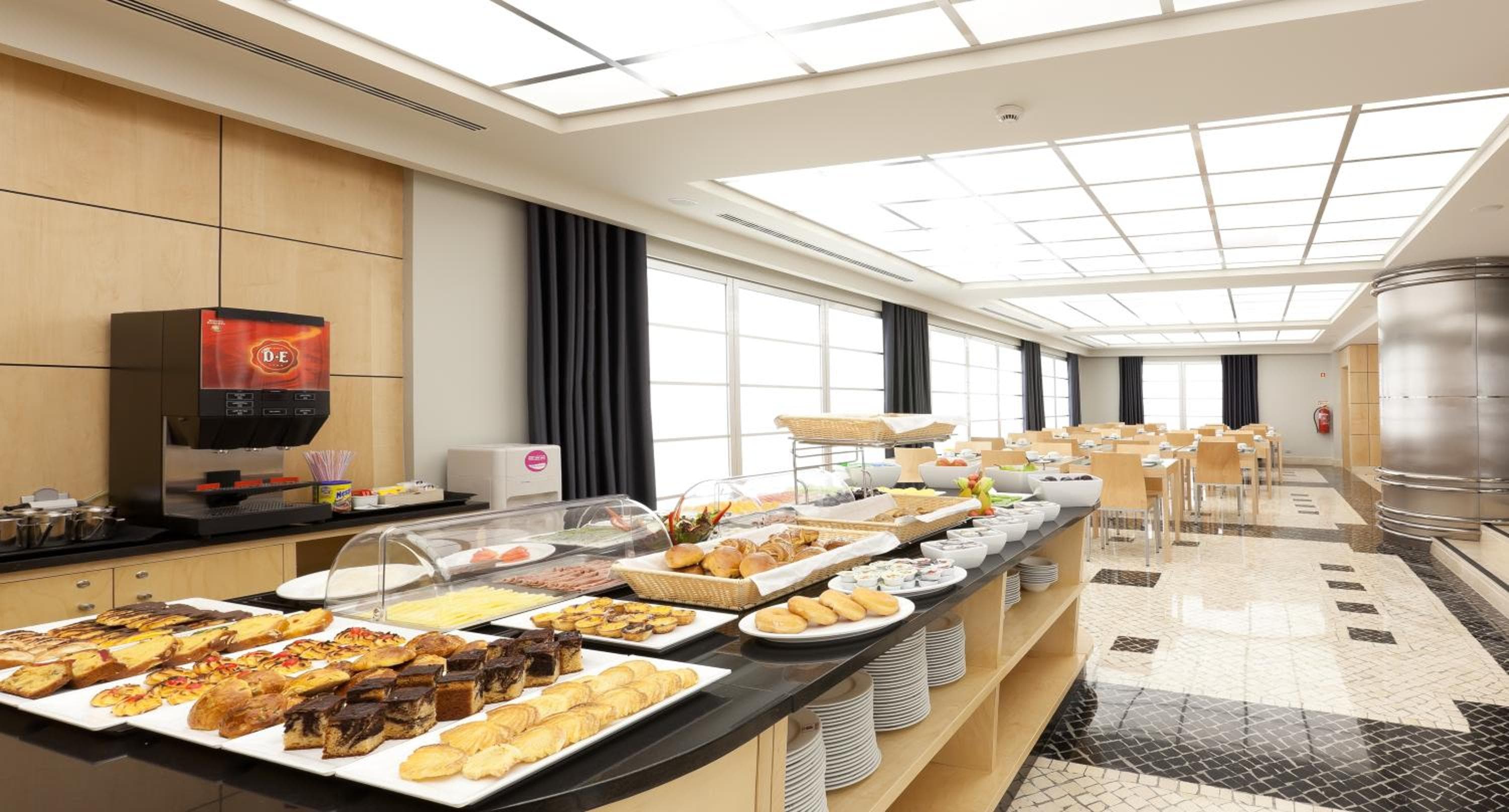 Hotel Alif Avenidas — 16
