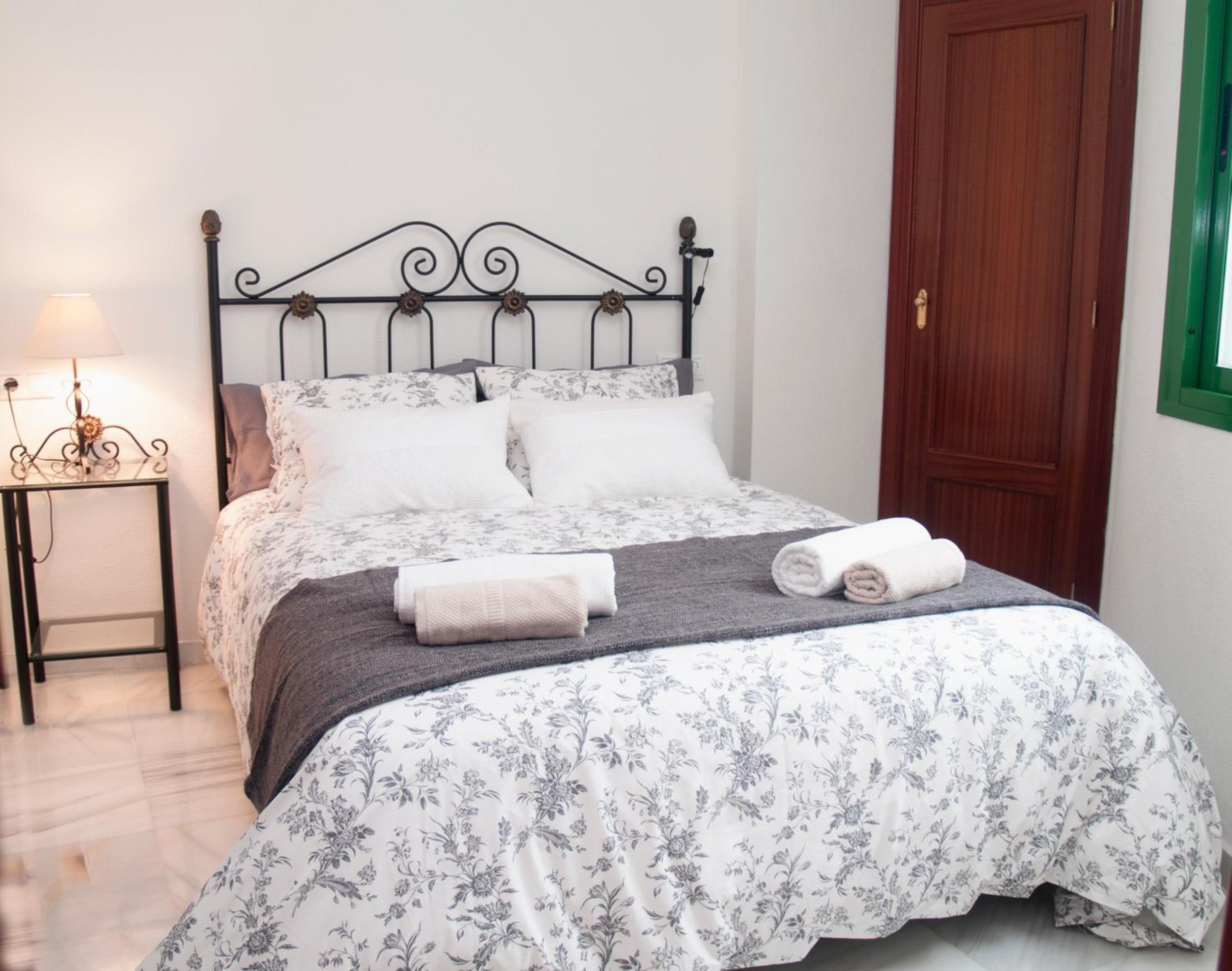 Fan Flat Rosaleda - **Fan Flat Rosaleda** — 6