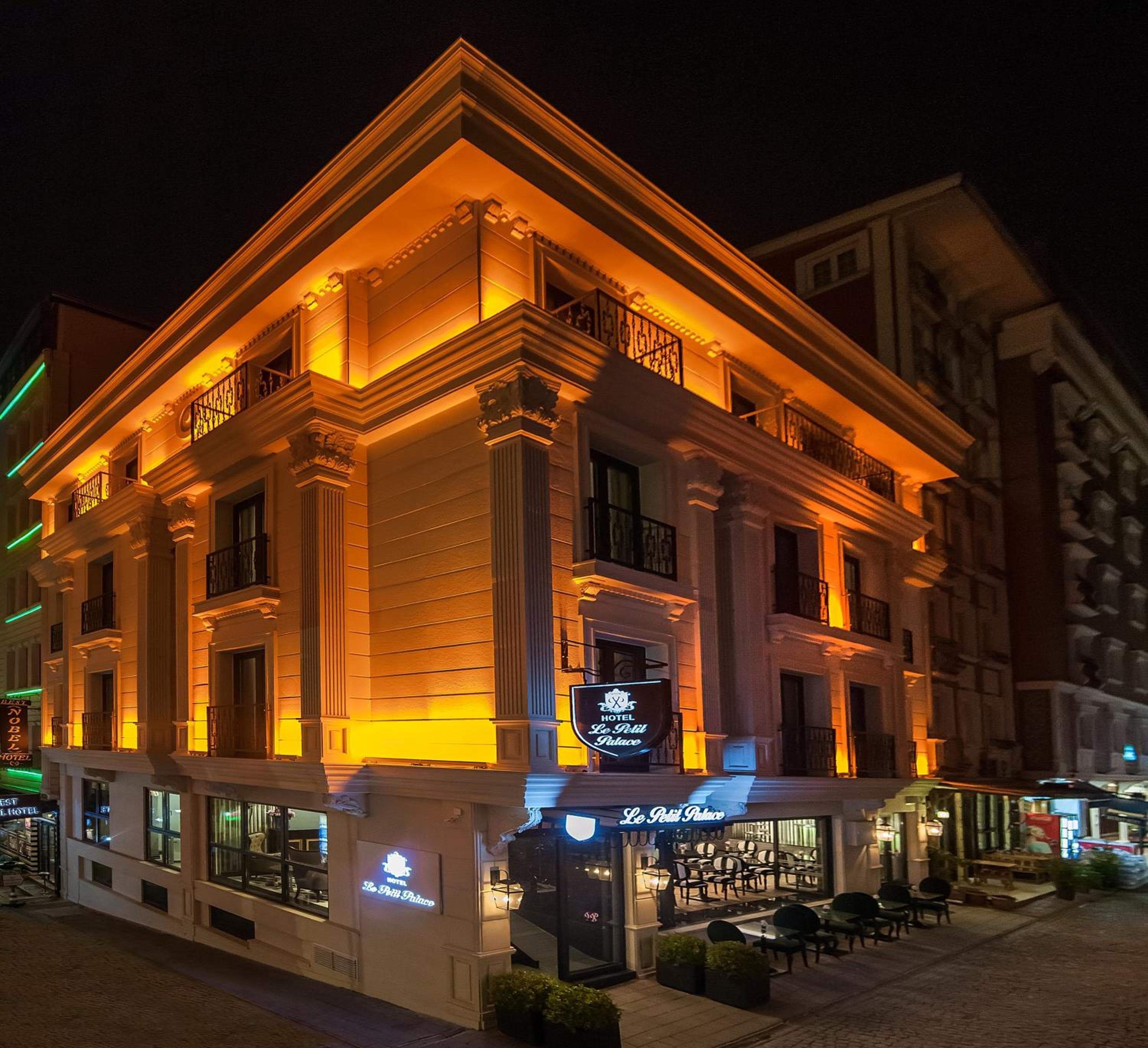 Le Petit Palace Hotel - Special Category — 1