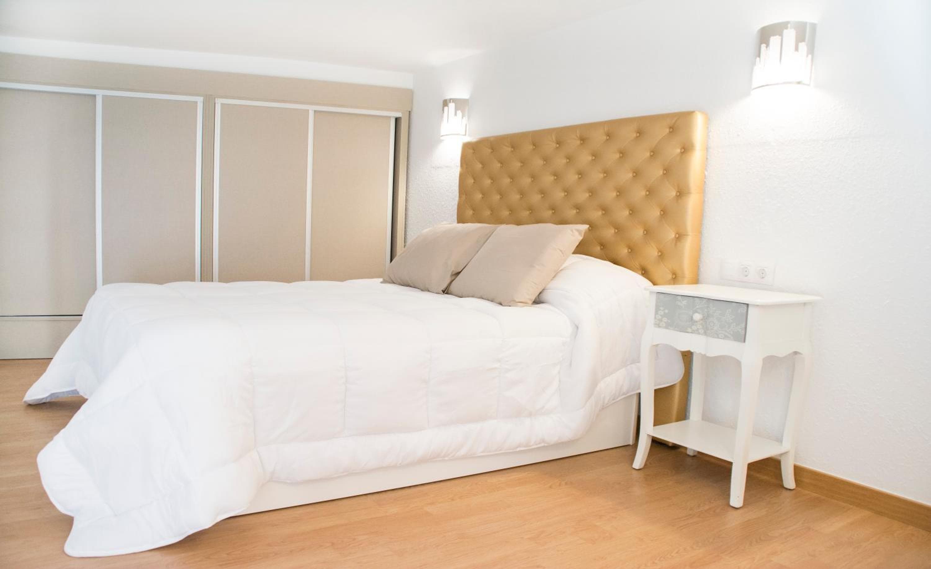Apartamentos Sevilla Palace — 16