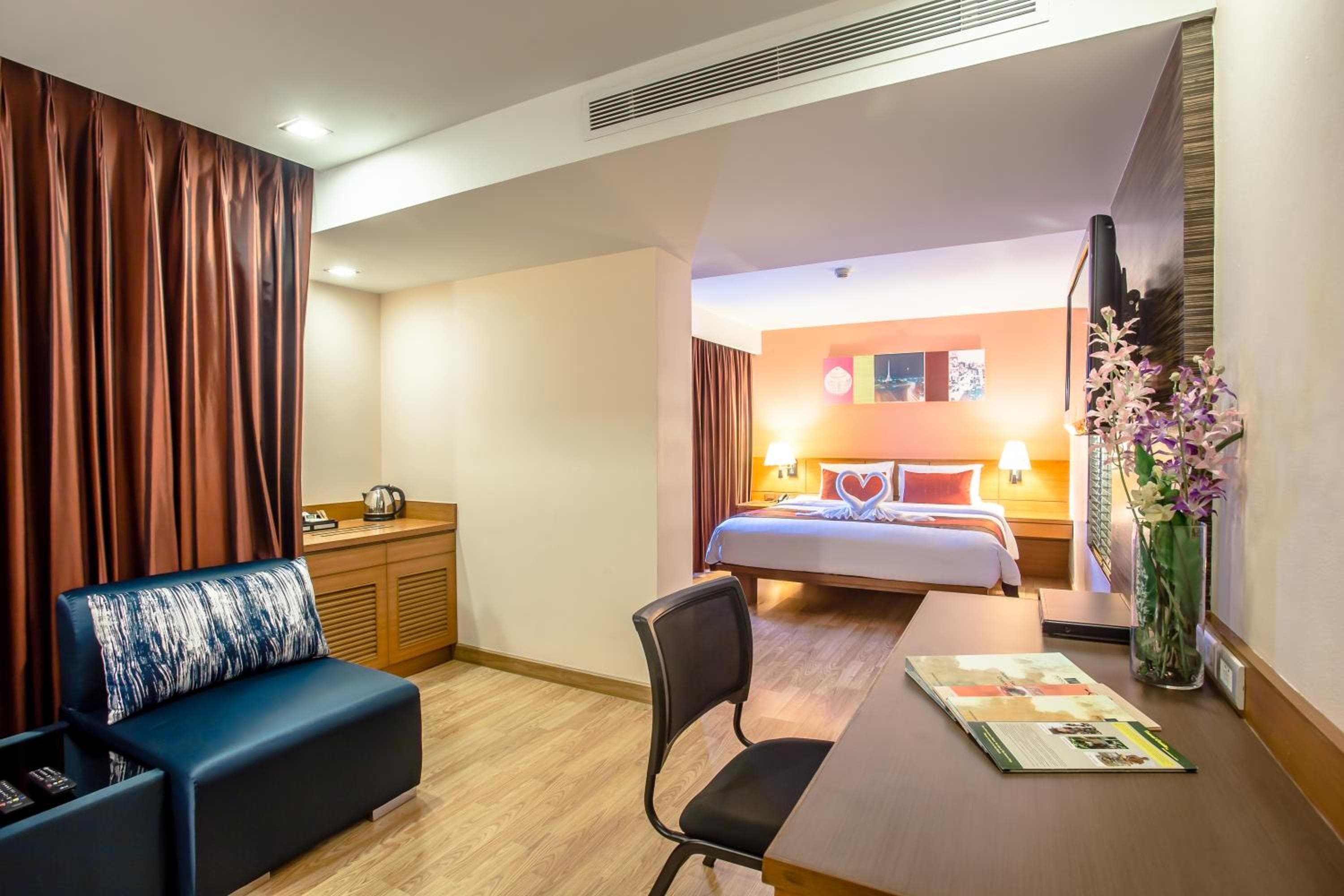Nouvo City Hotel — 13