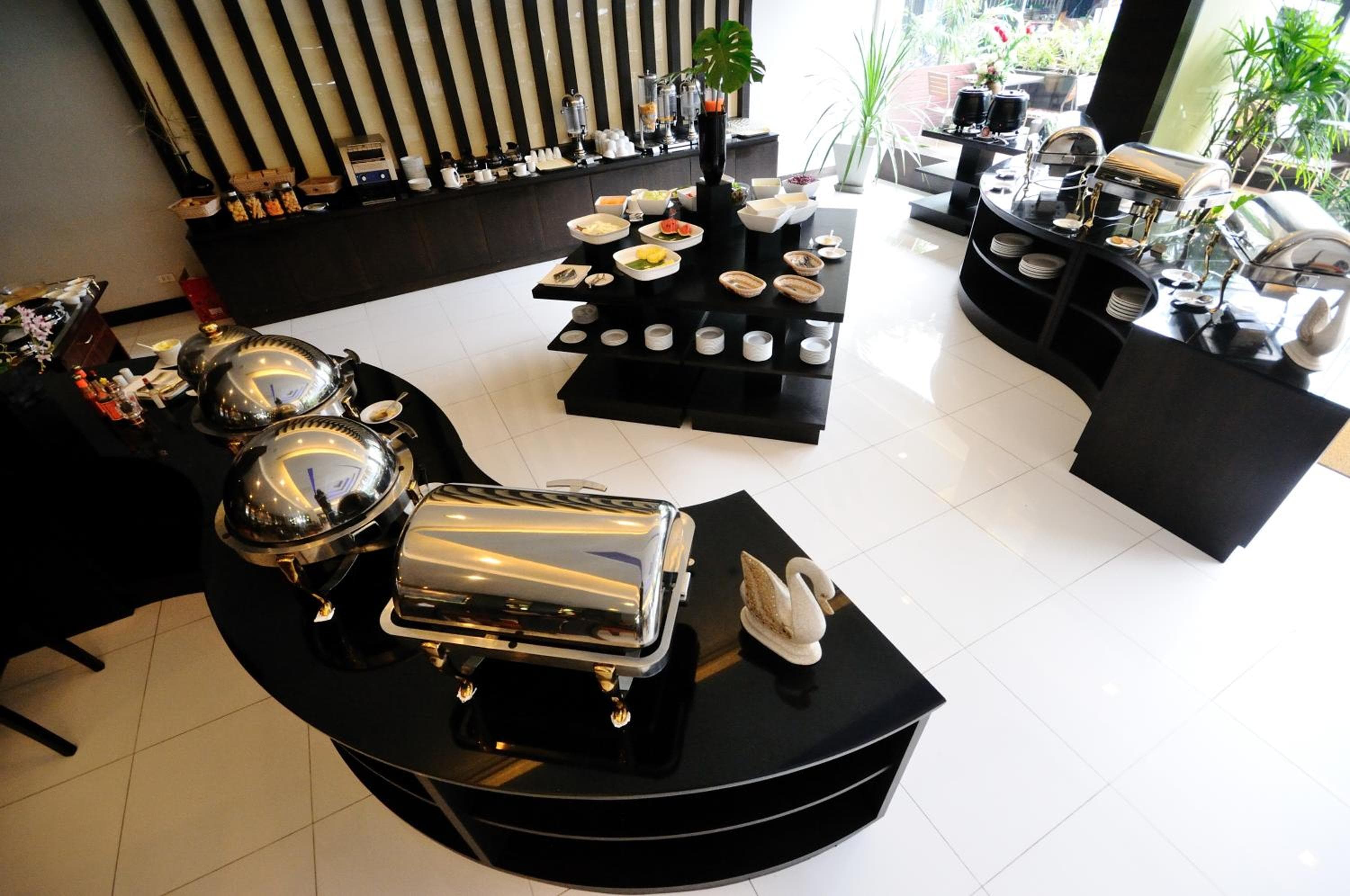Nouvo City Hotel — 14