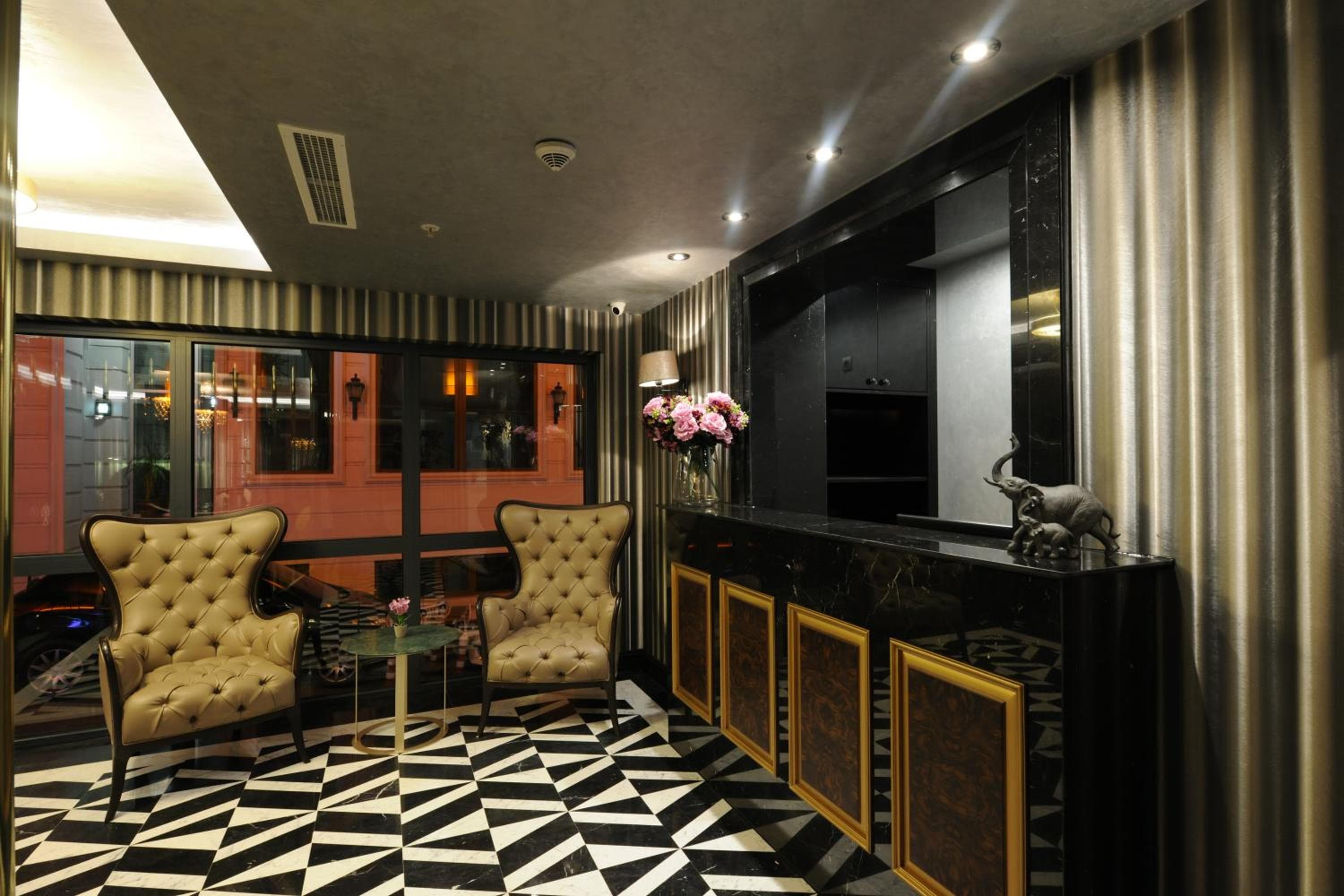 Le Petit Palace Hotel - Special Category — 29