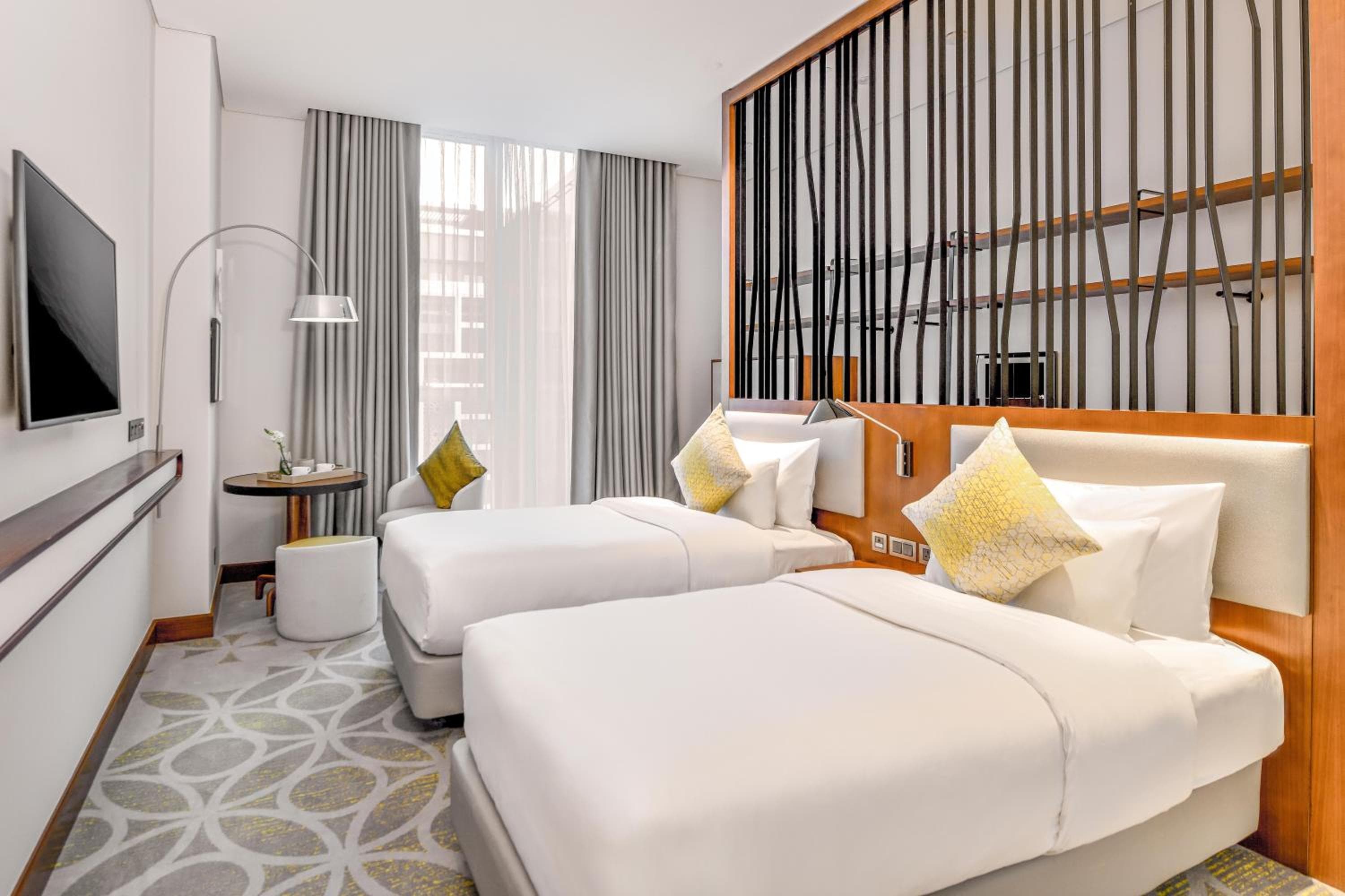 Grand Mercure Dubai City — 7