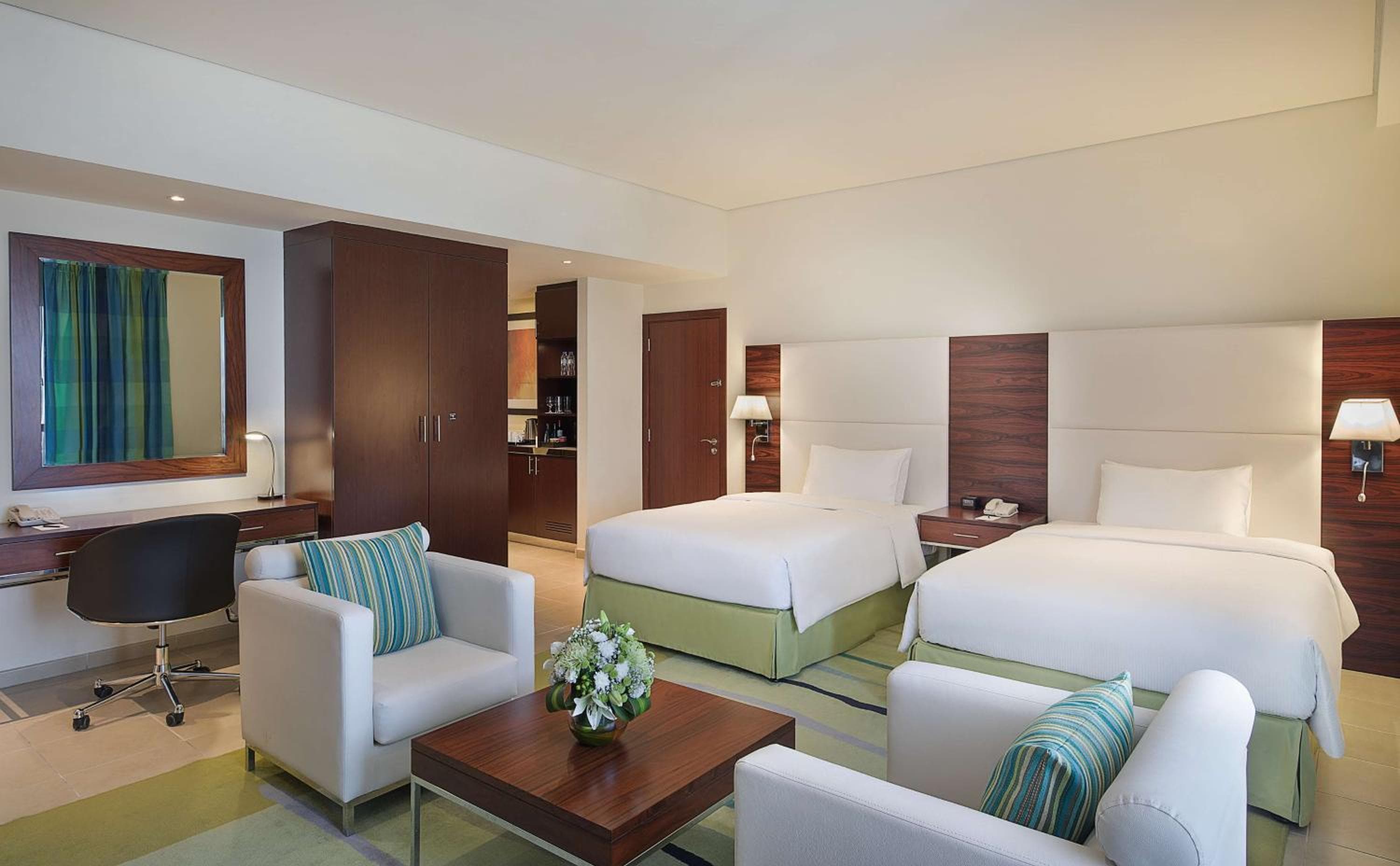 Hilton Dubai The Walk — 28