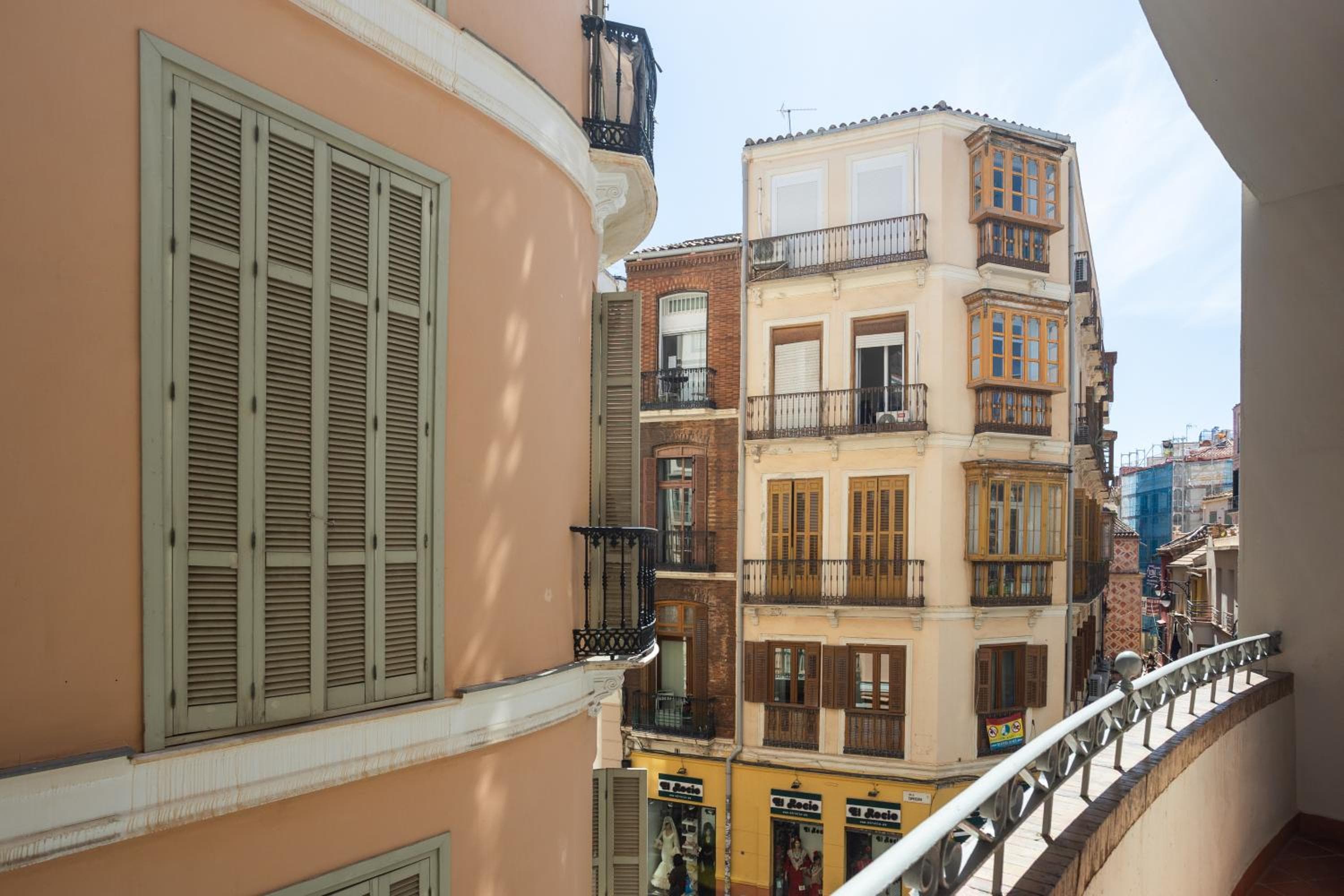 Chinitas Santos Apartments — 3