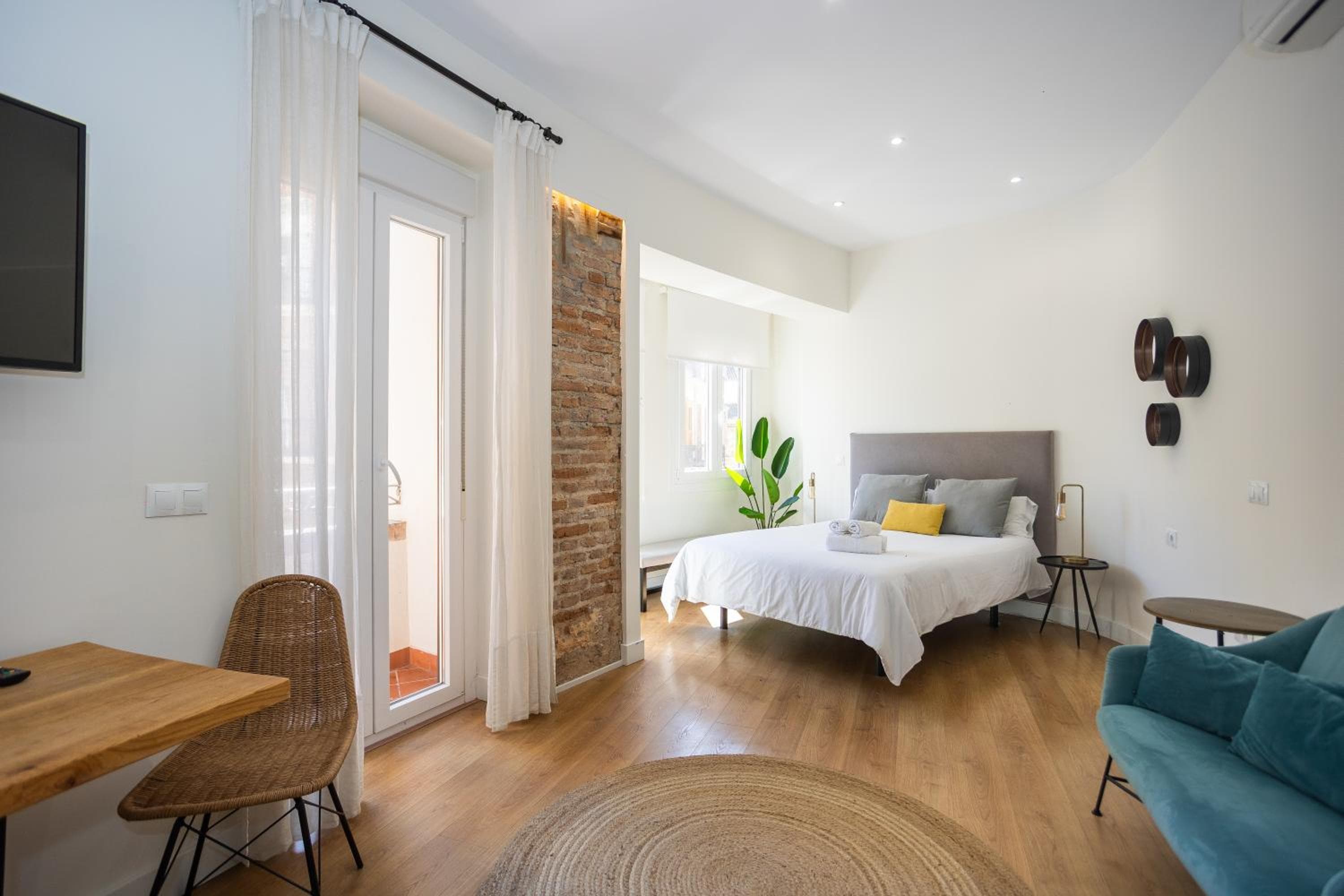 Chinitas Santos Apartments — 17
