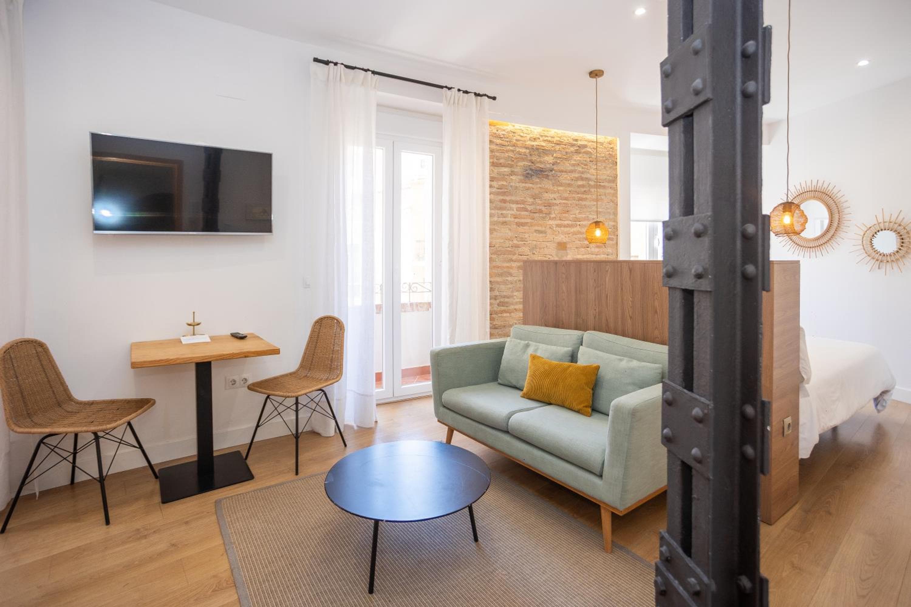 Chinitas Santos Apartments — 9