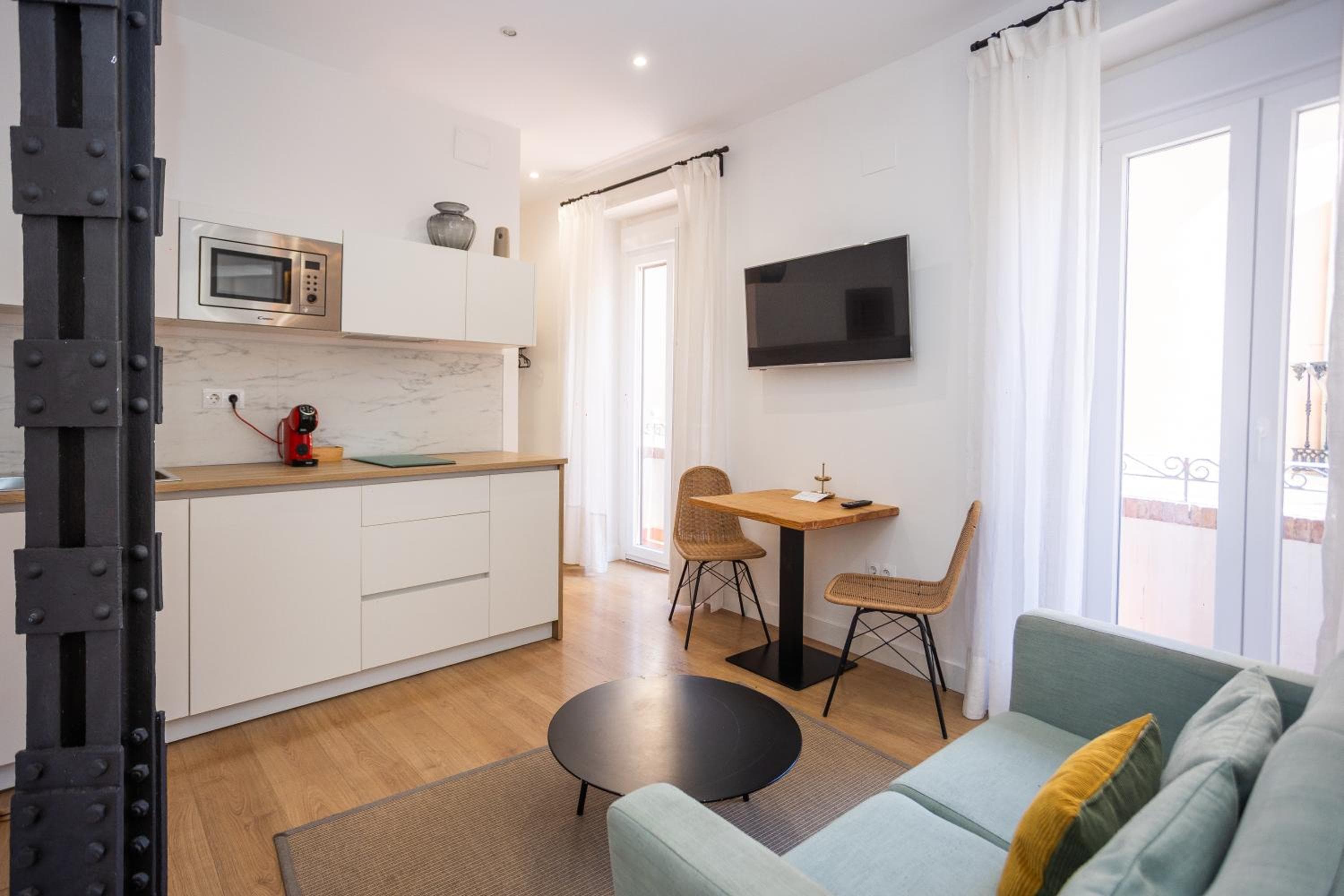 Chinitas Santos Apartments — 2