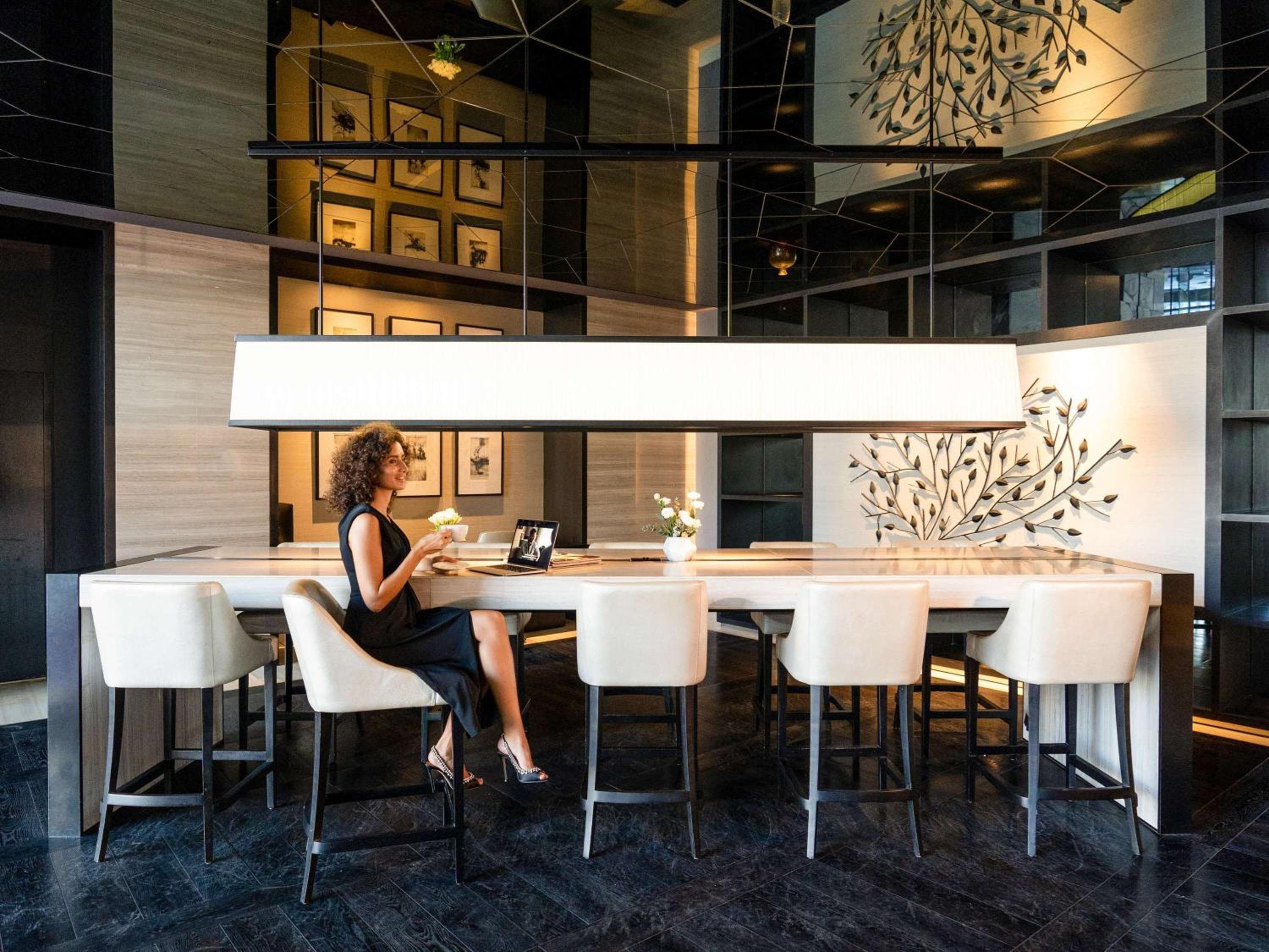 Pullman Dubai Downtown — 8