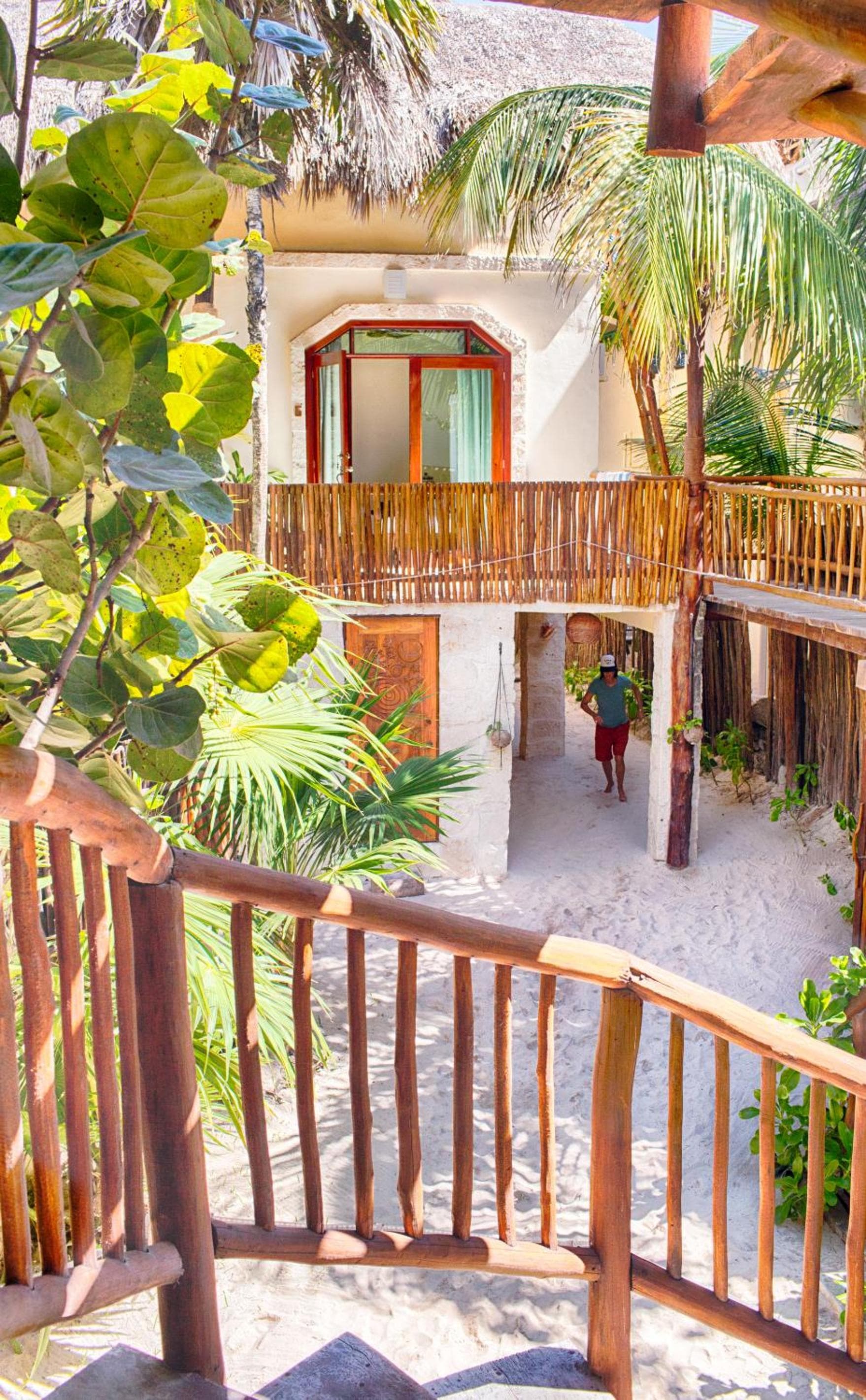 Hotel ecológico frente al mar Playa Canek — 1