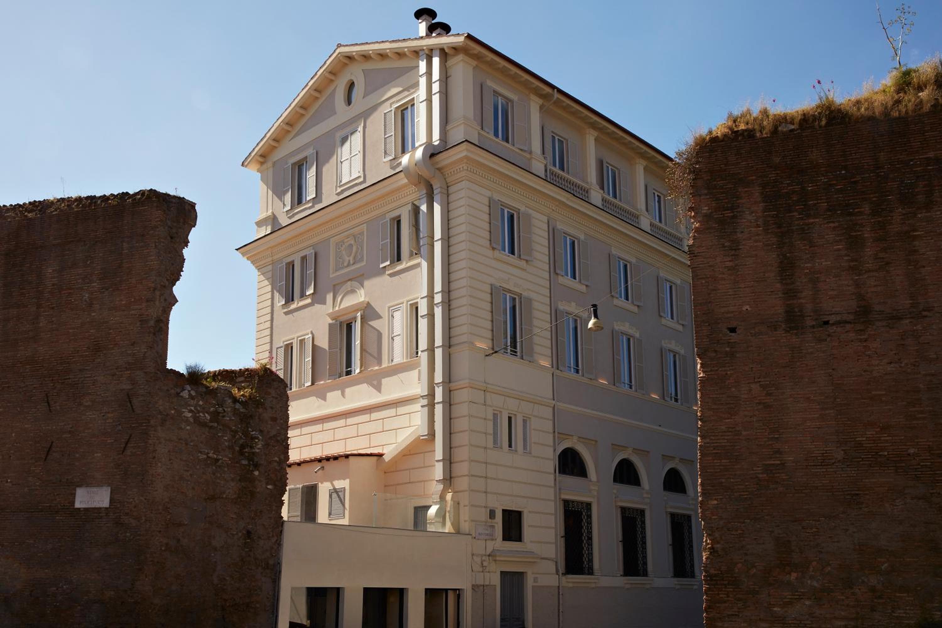 Hotel The Building — 6