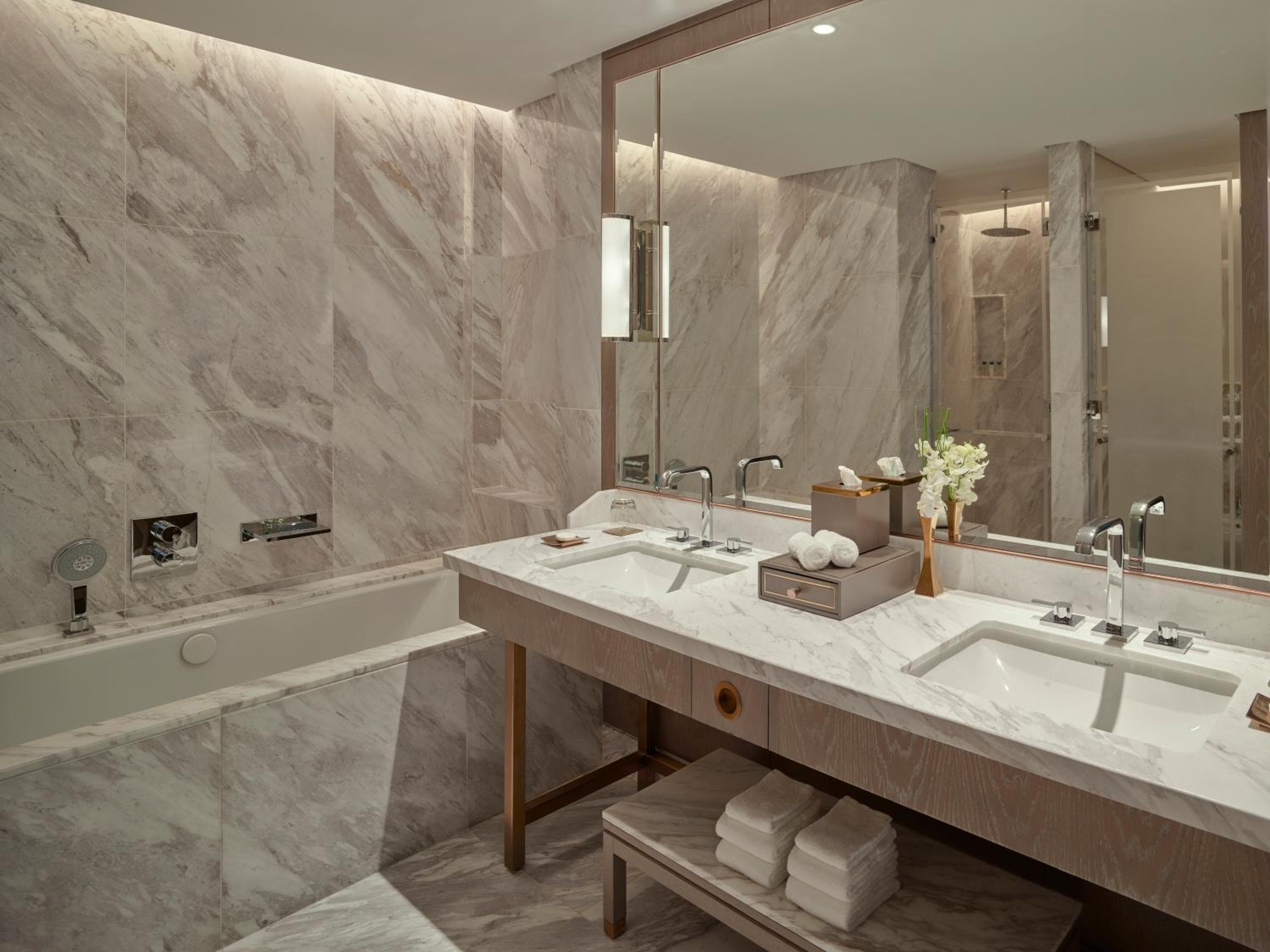 Waldorf Astoria Dubai International Financial Centre — 7