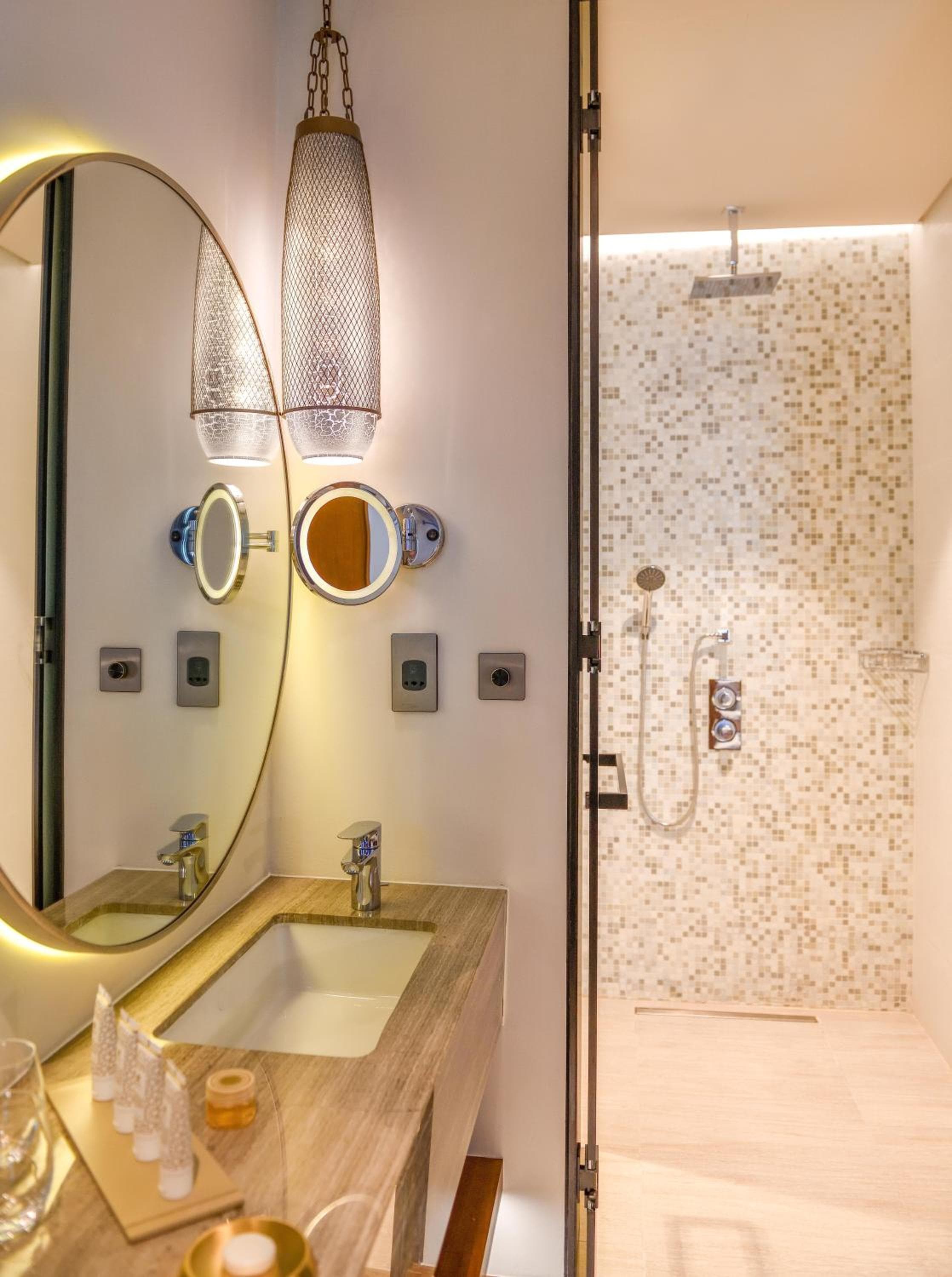 Grand Mercure Dubai City — 30