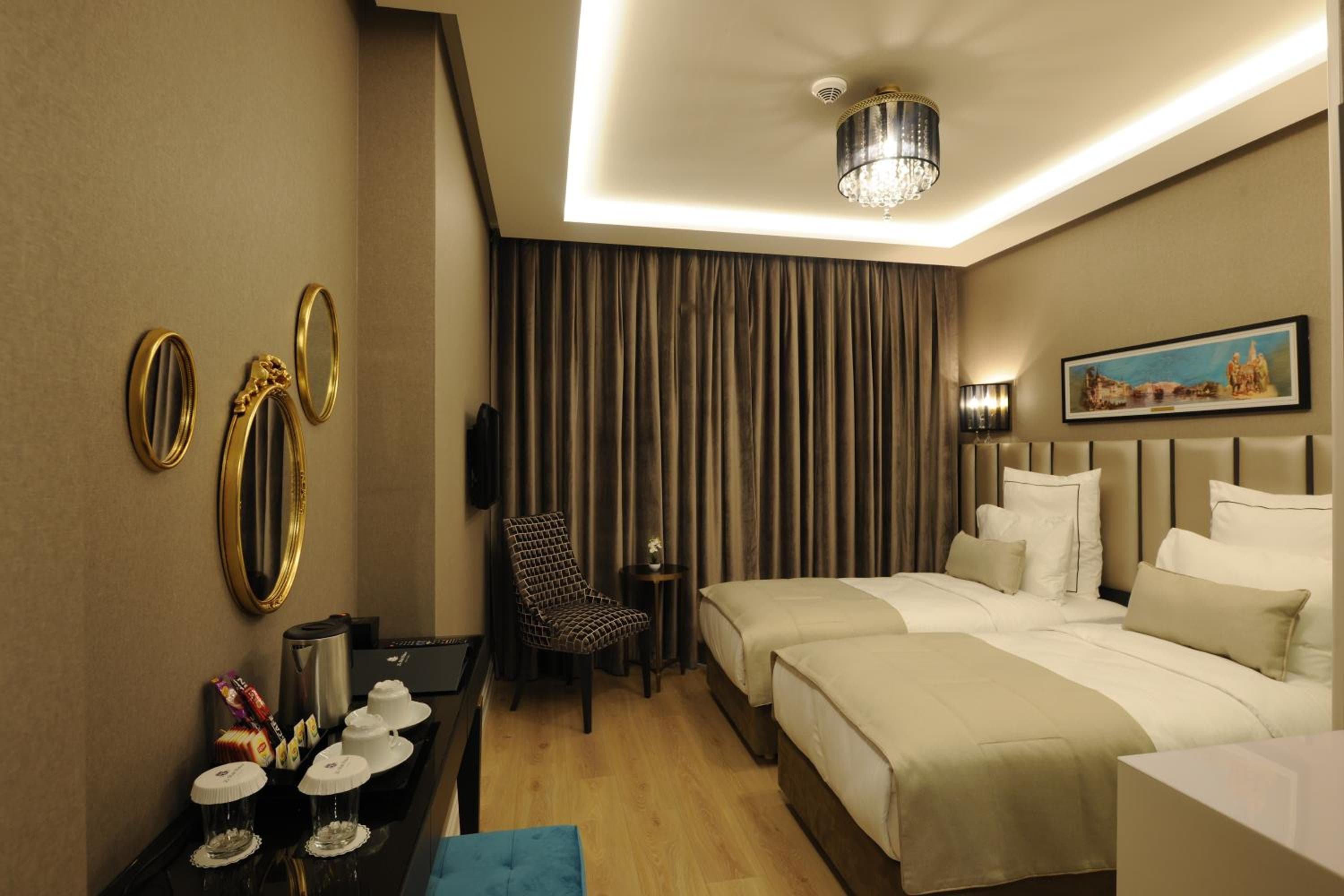 Le Petit Palace Hotel - Special Category — 28