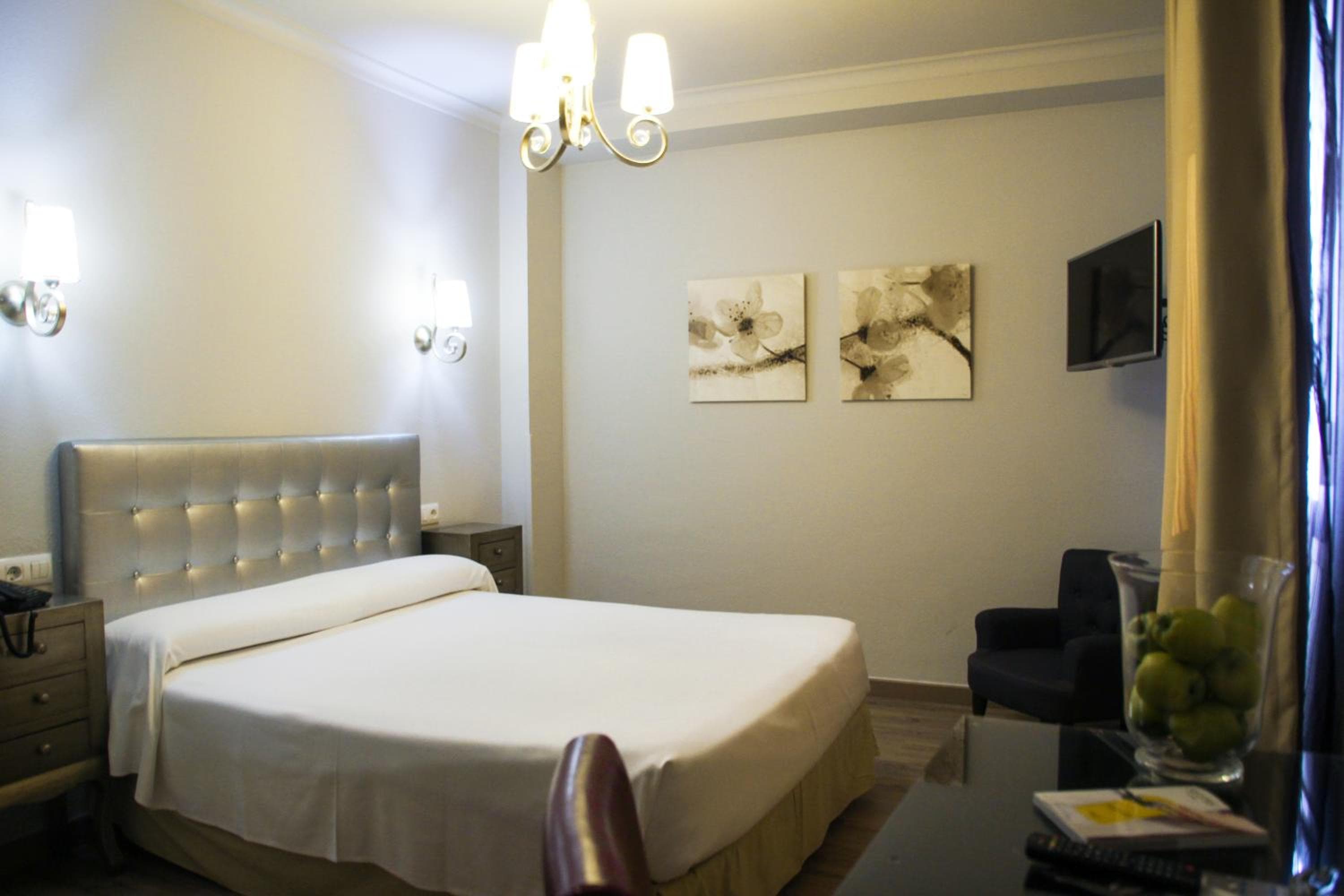 Hotel Sercotel Doña Carmela — 9