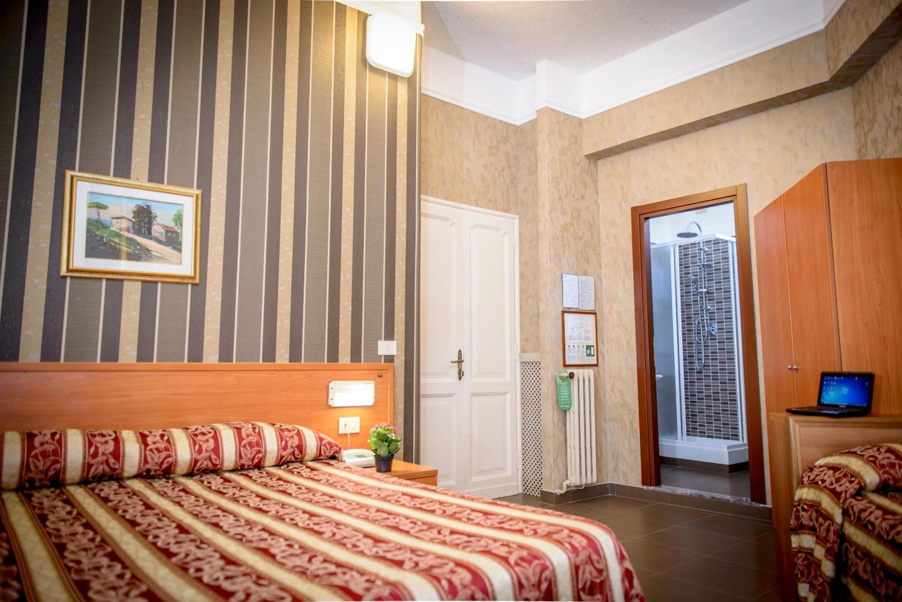 Hotel Emmaus — 22