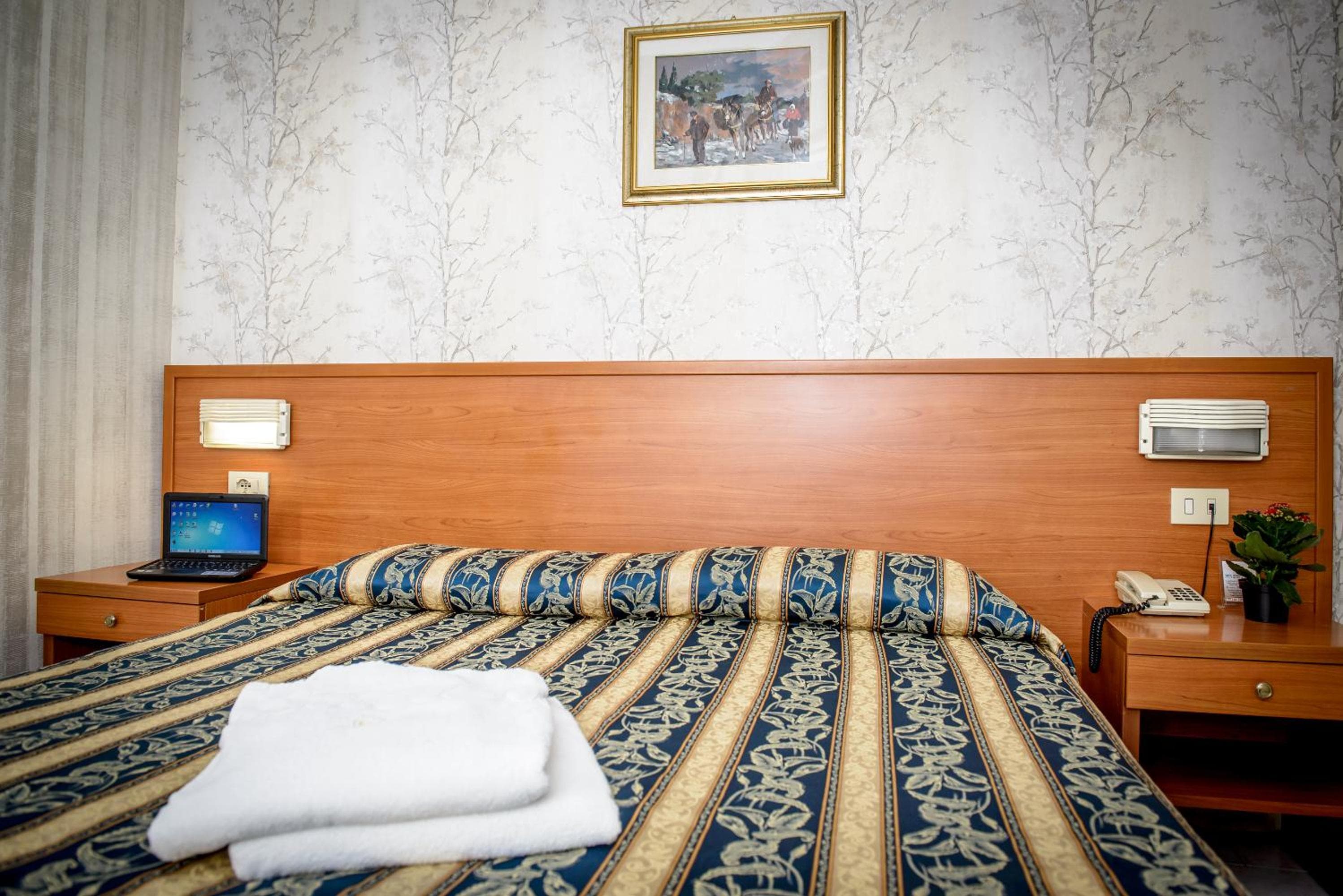 Hotel Emmaus — 20