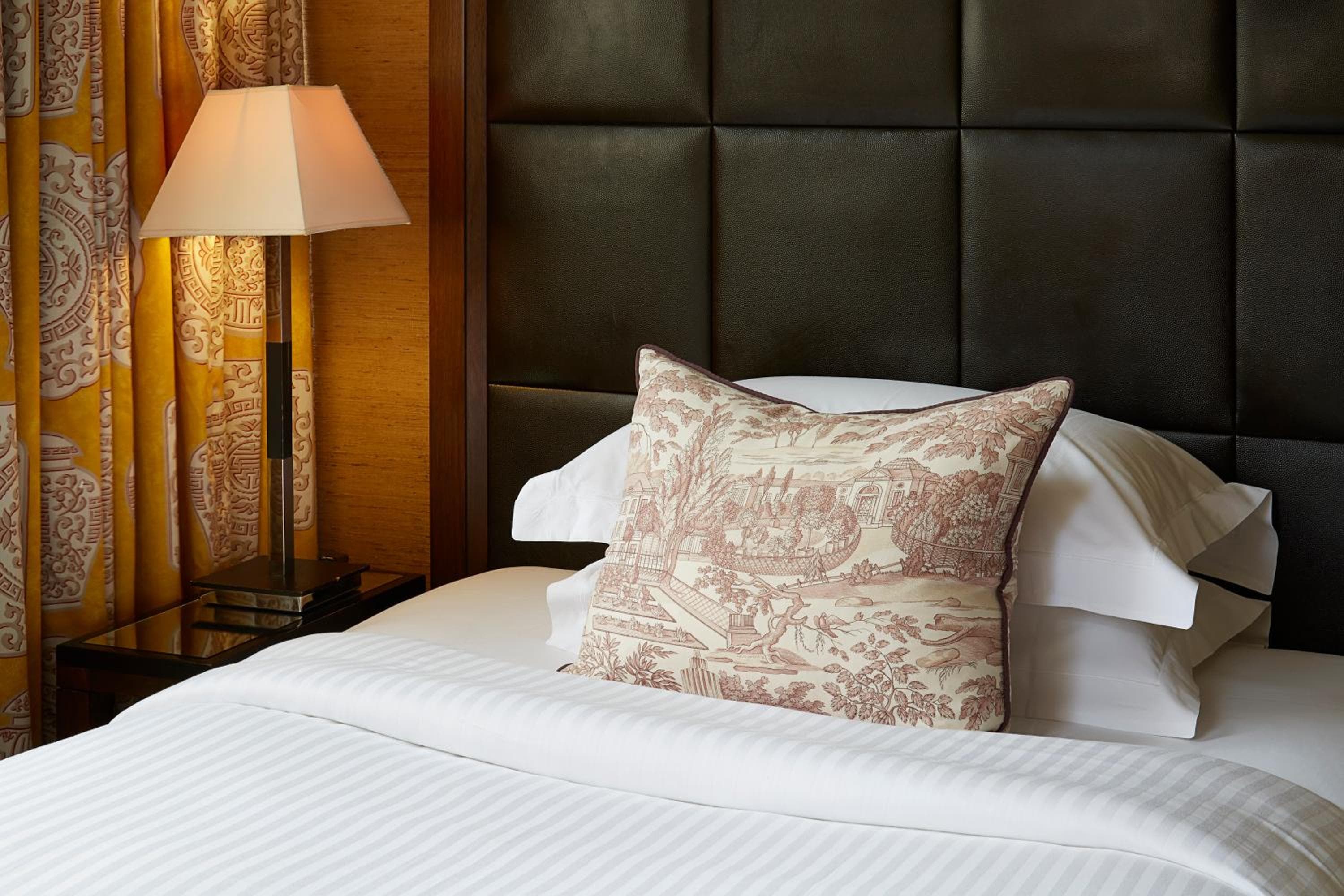 The Mandeville Hotel — 2