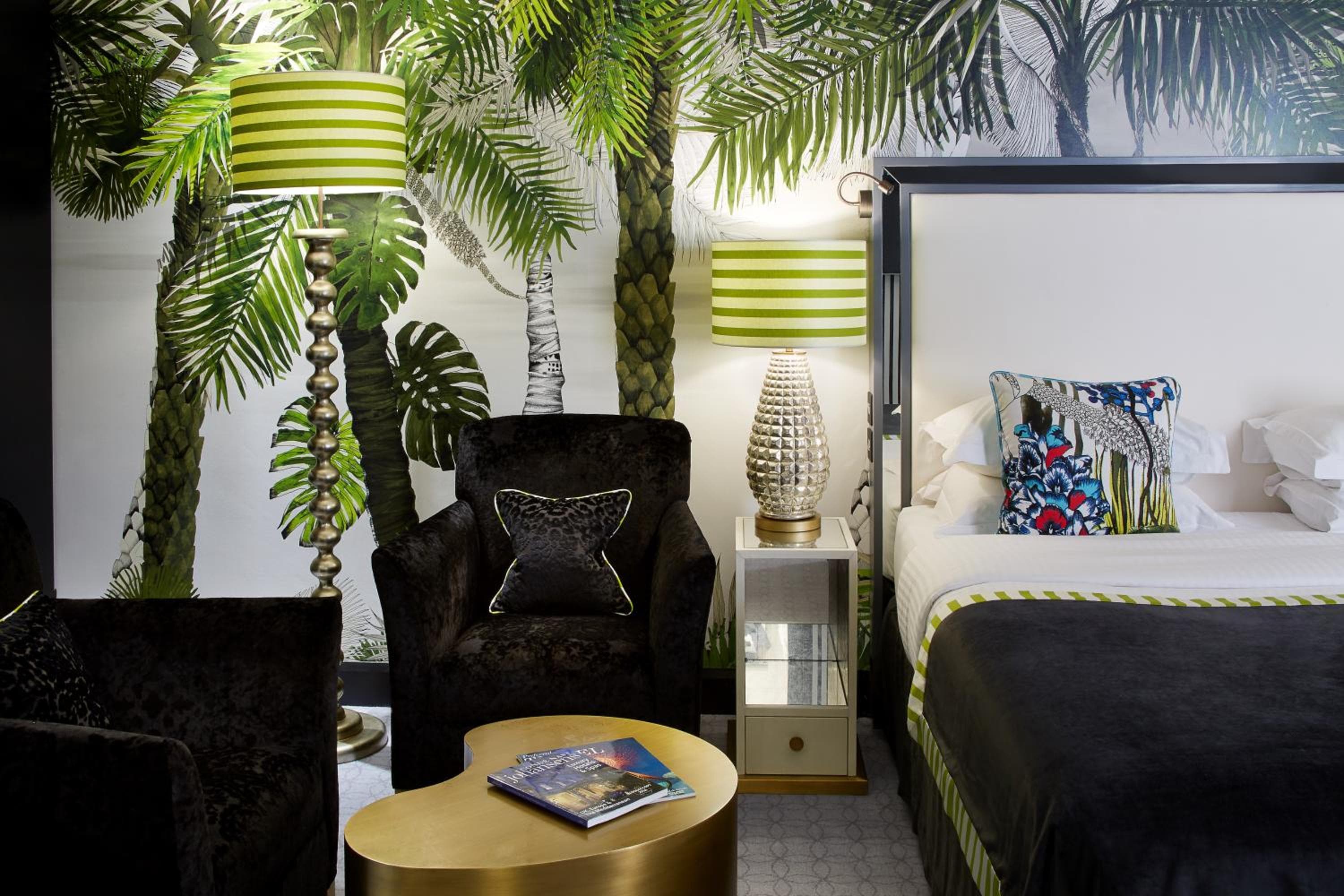 The Mandeville Hotel — 24