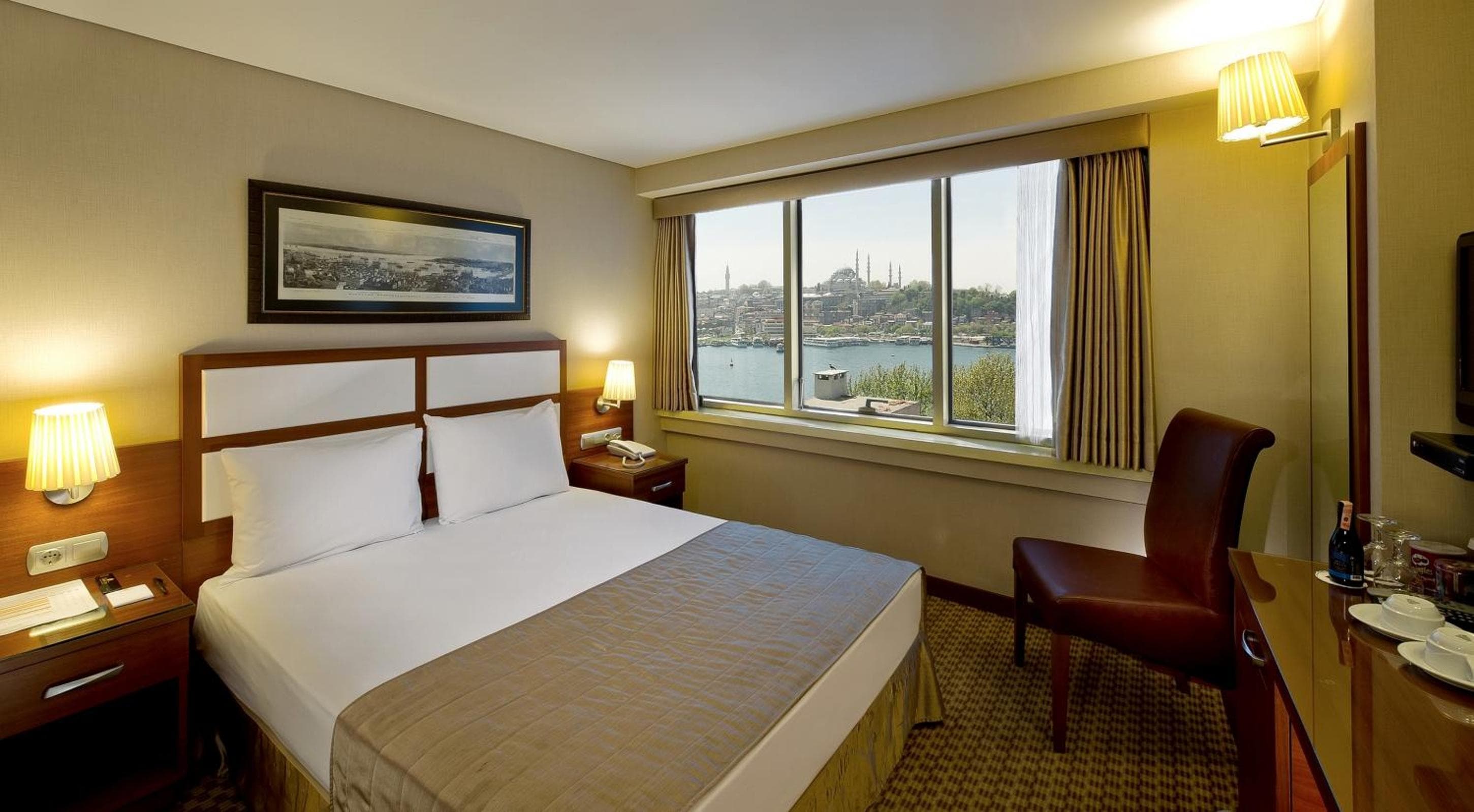 Hotel Golden City en Estambul — 25