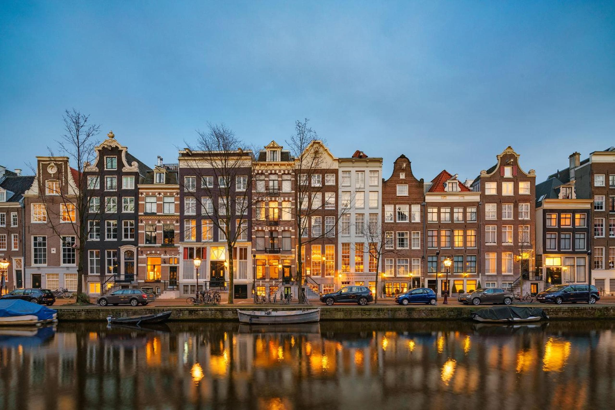Ambassade Hotel — 1