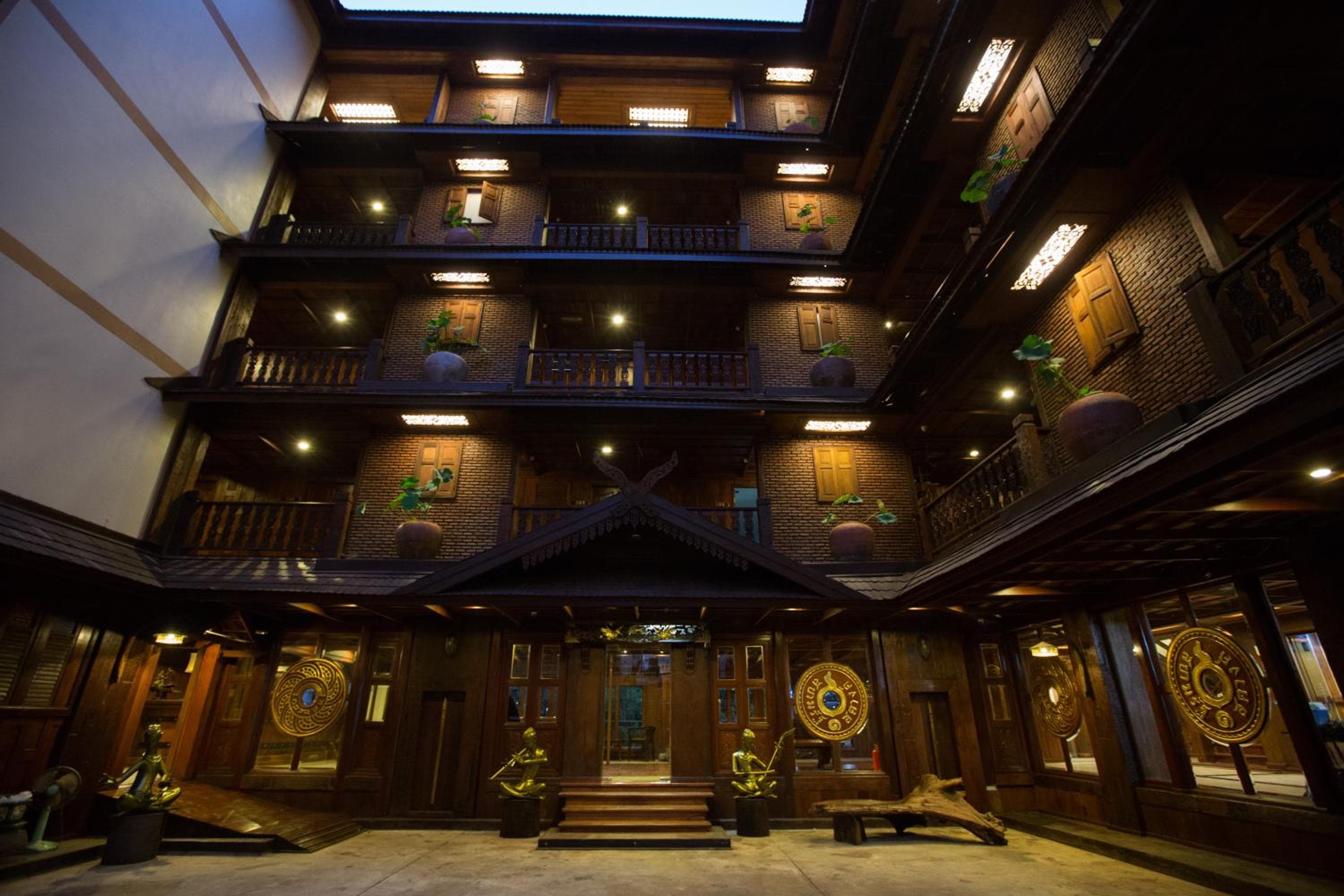 True Siam Rangnam Hotel — 1
