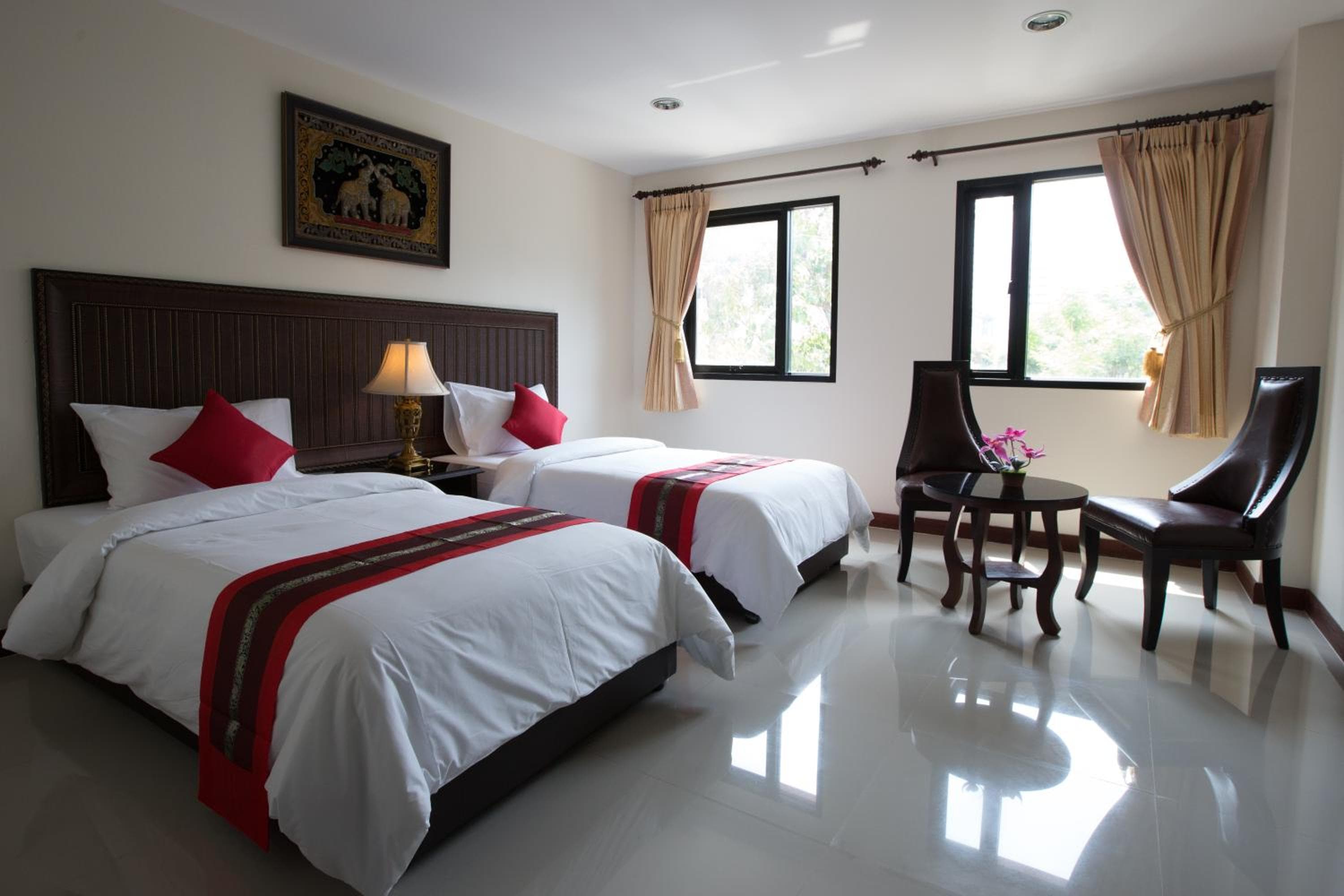 True Siam Rangnam Hotel — 10