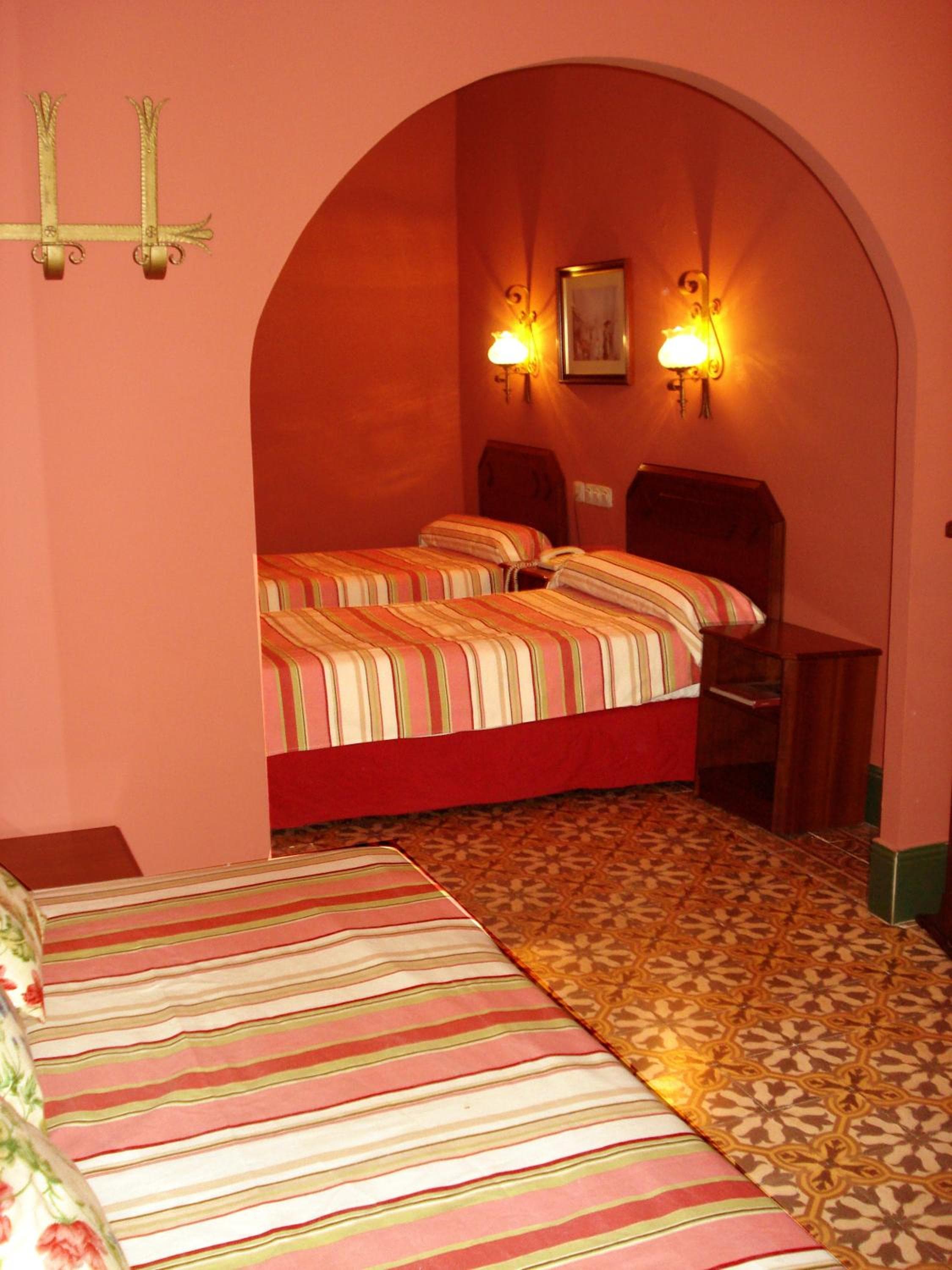 Hotel Abanico — 7