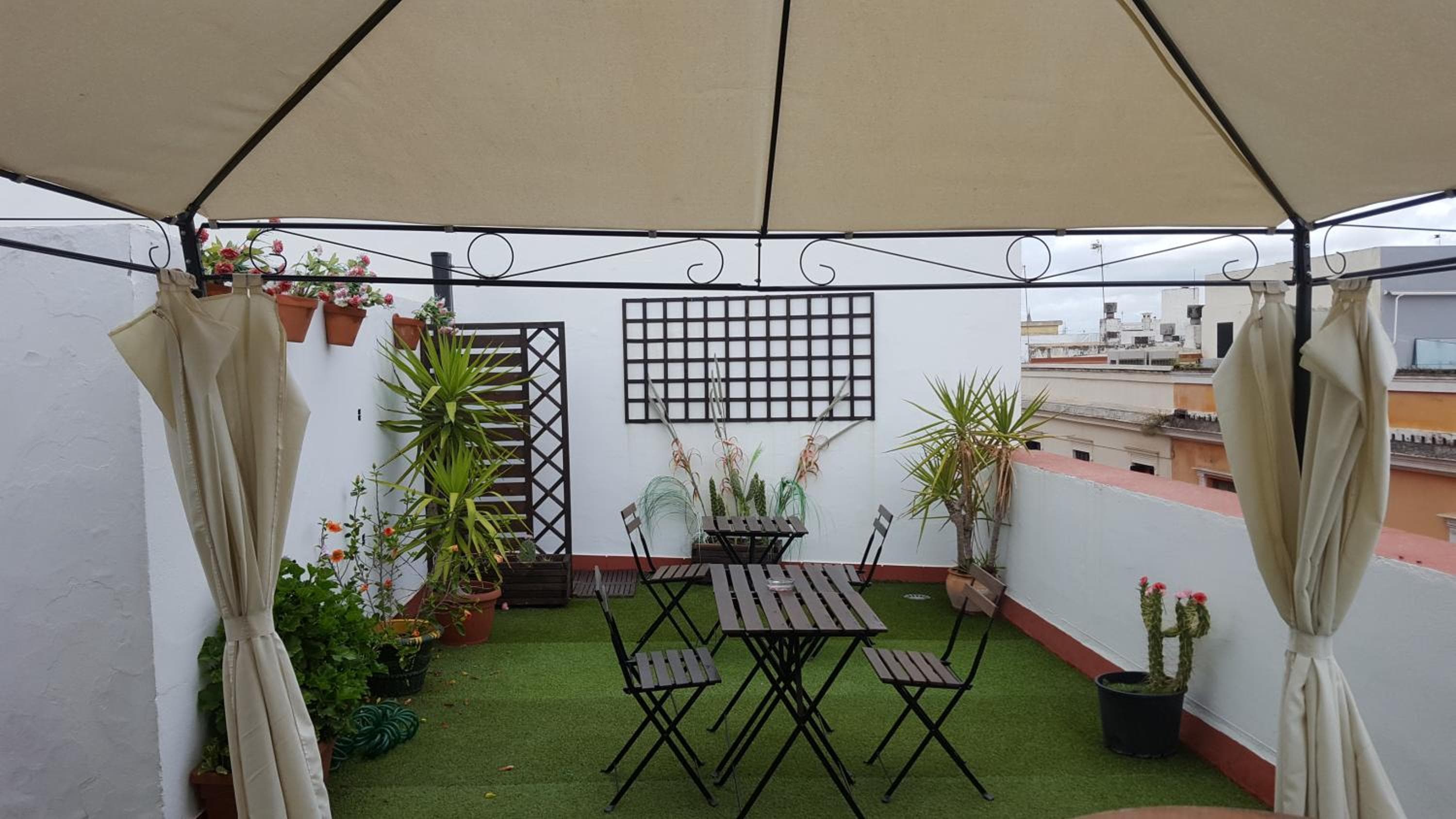 Hotel y Apartamentos Doña Lola — 9