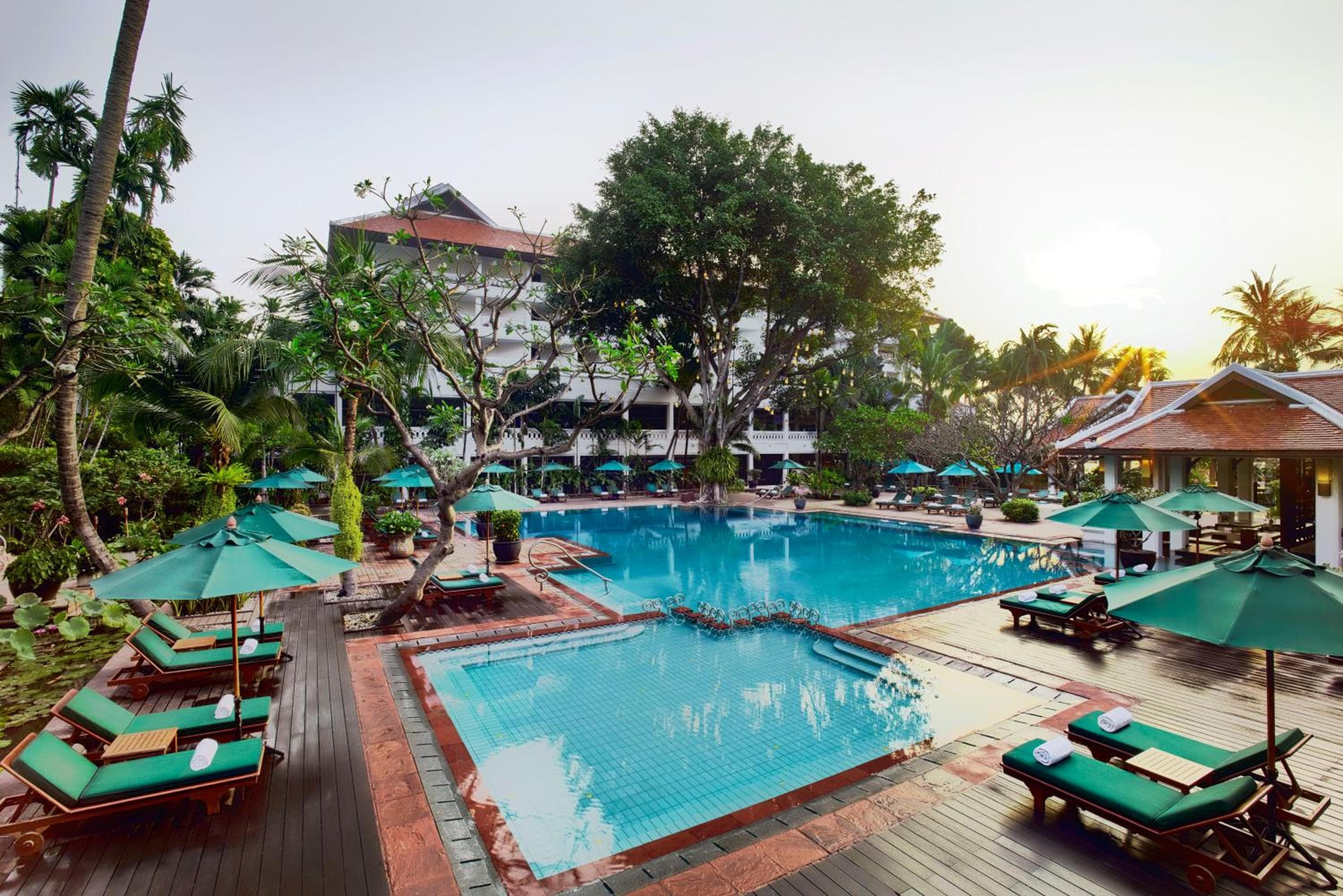 Anantara Riverside Bangkok Resort — 12