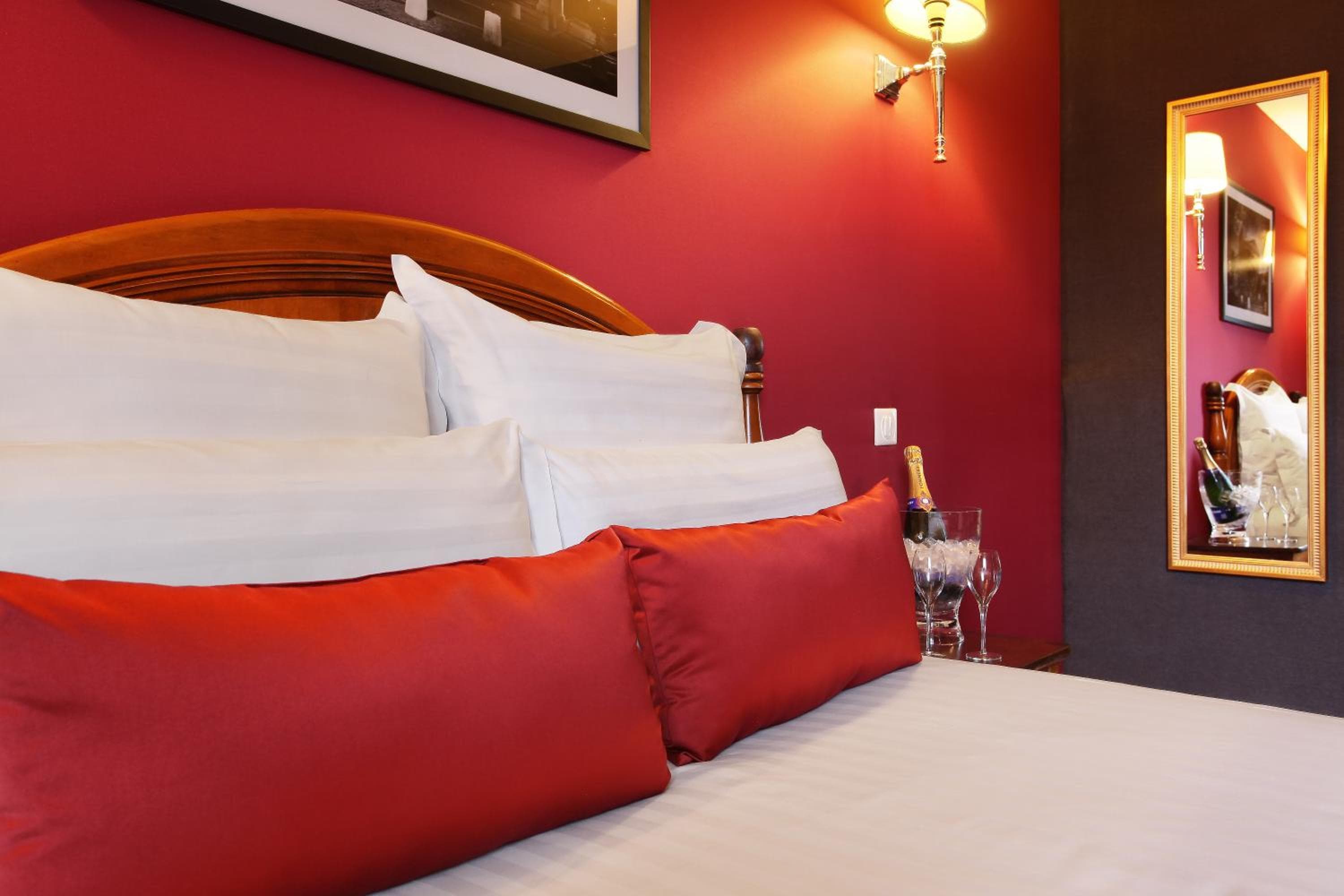 Hotel Trianon Rive Gauche — 9