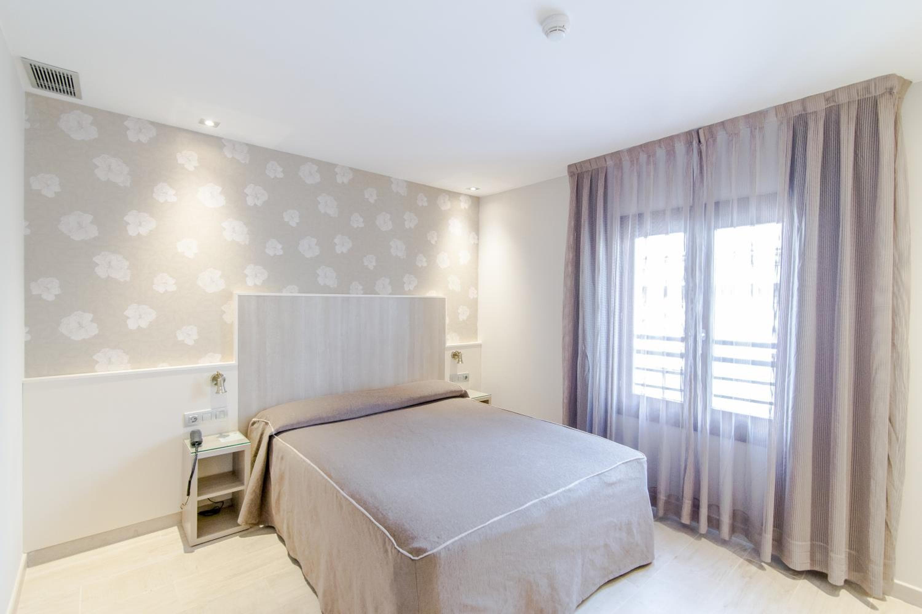 Hotel Santa Marta — 8