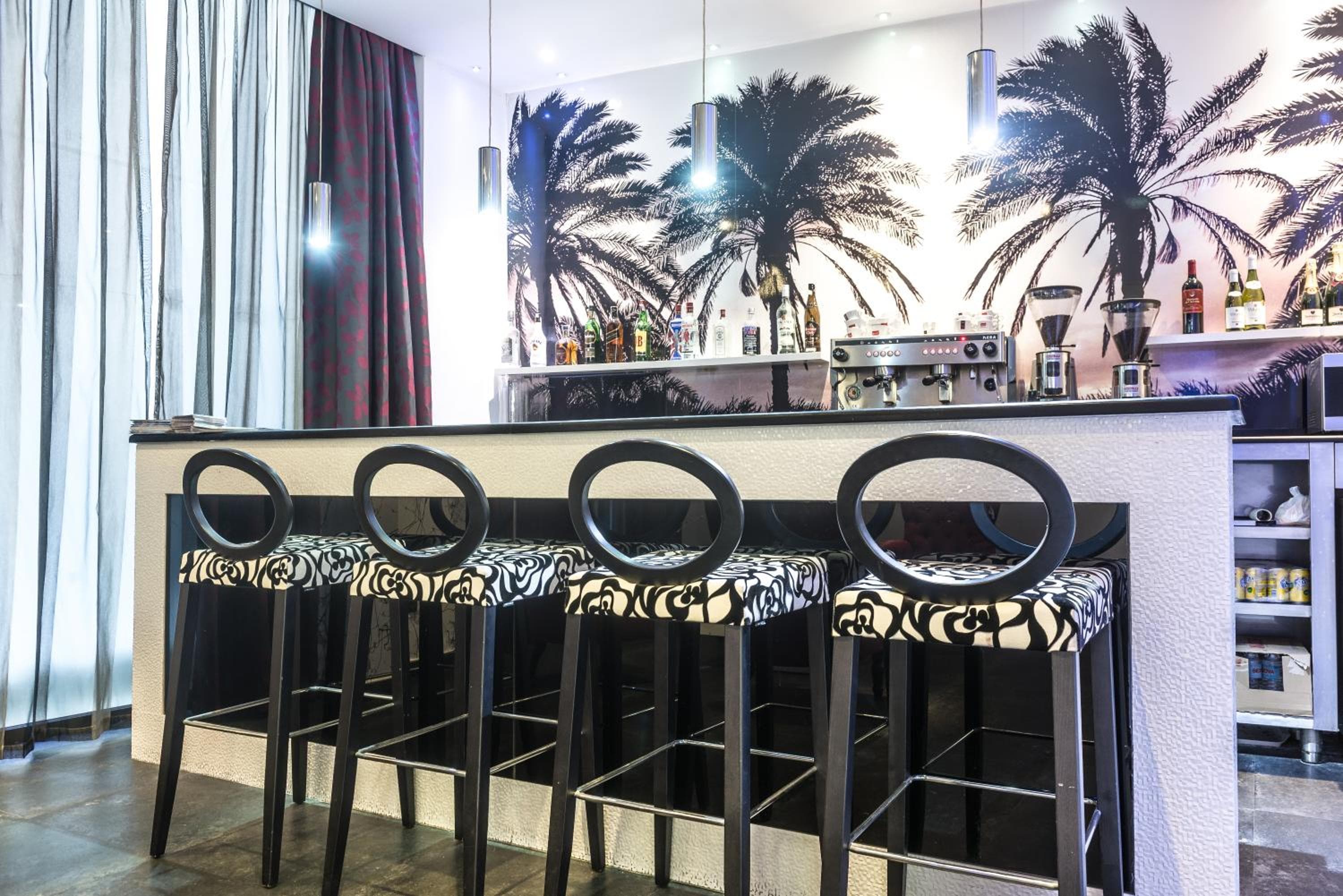 Hotel California — 24
