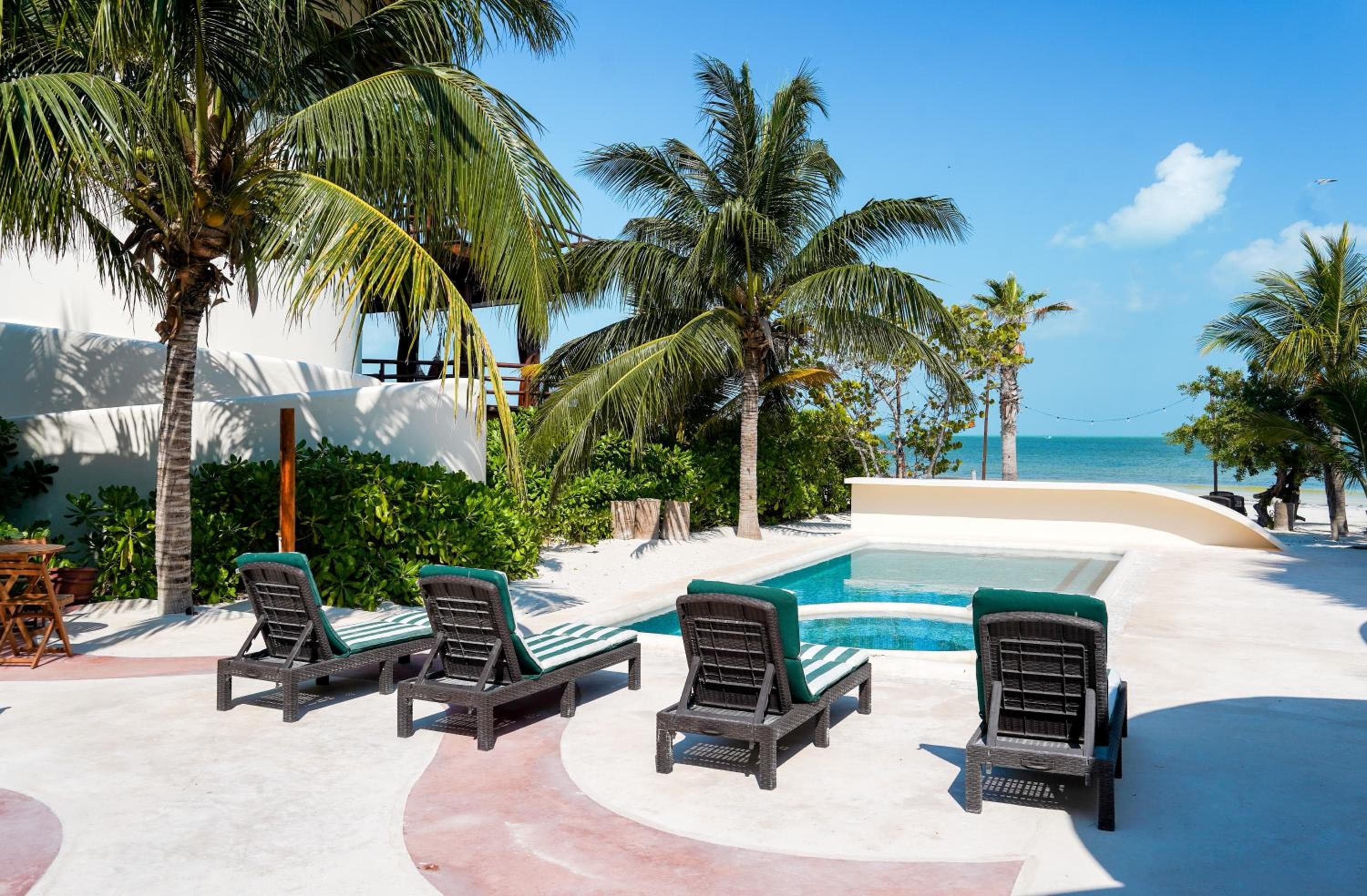 Beachfront Hotel Boutique DK — 3