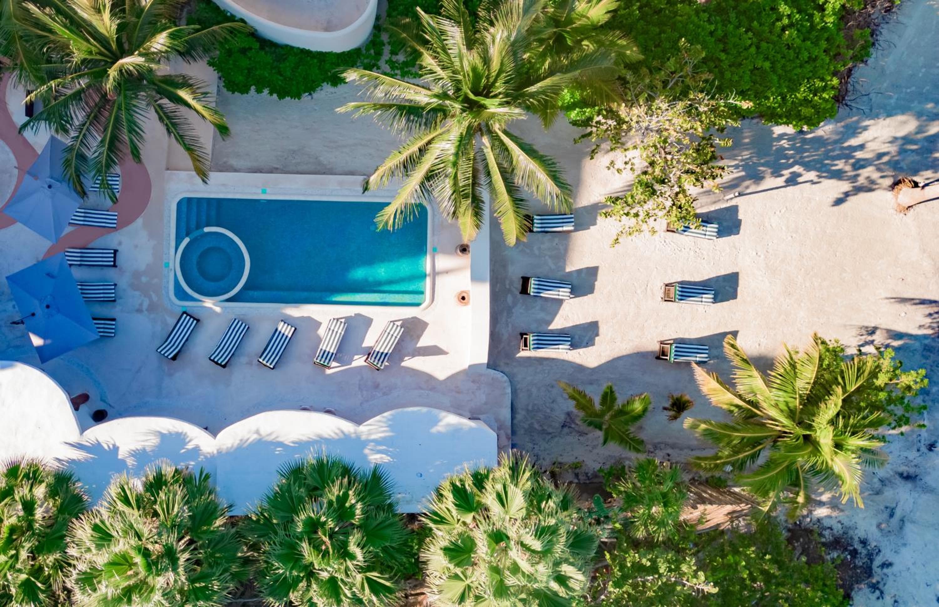 Beachfront Hotel Boutique DK — 7